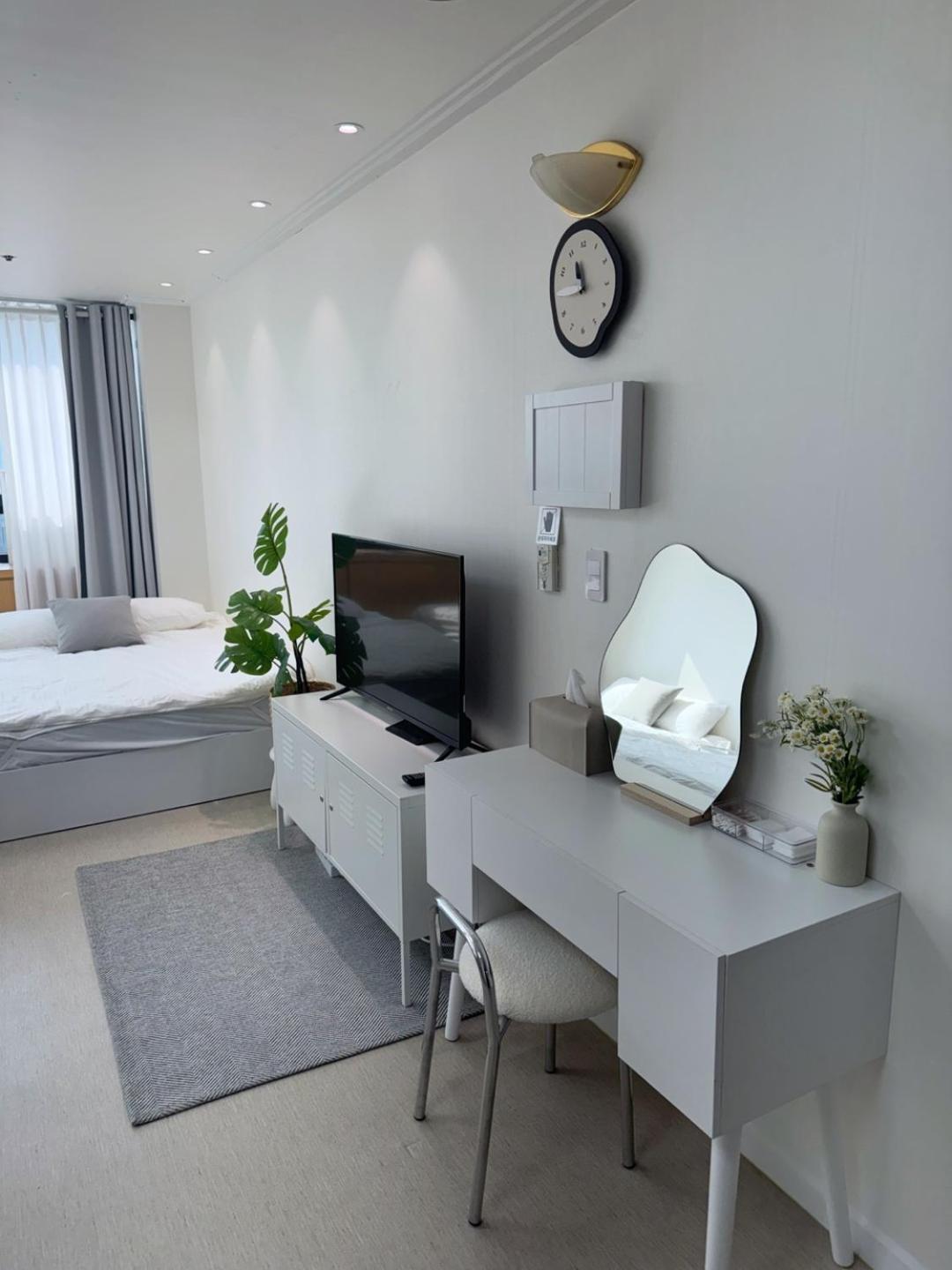 New Remodeling Hongdae House *