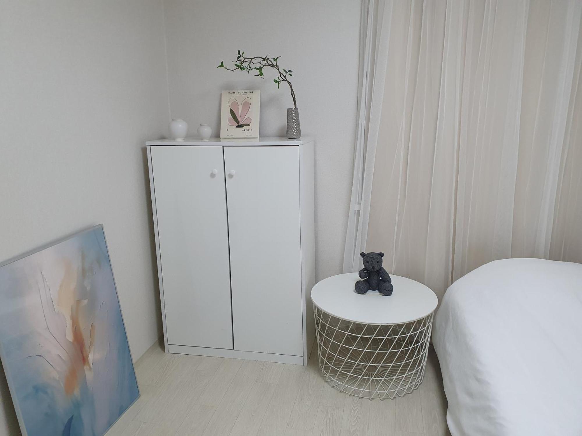 New Open Sale Haebangchon Itaewon Myeongdong Hongdae Insadong Gyeongbokgung Palace * Seul