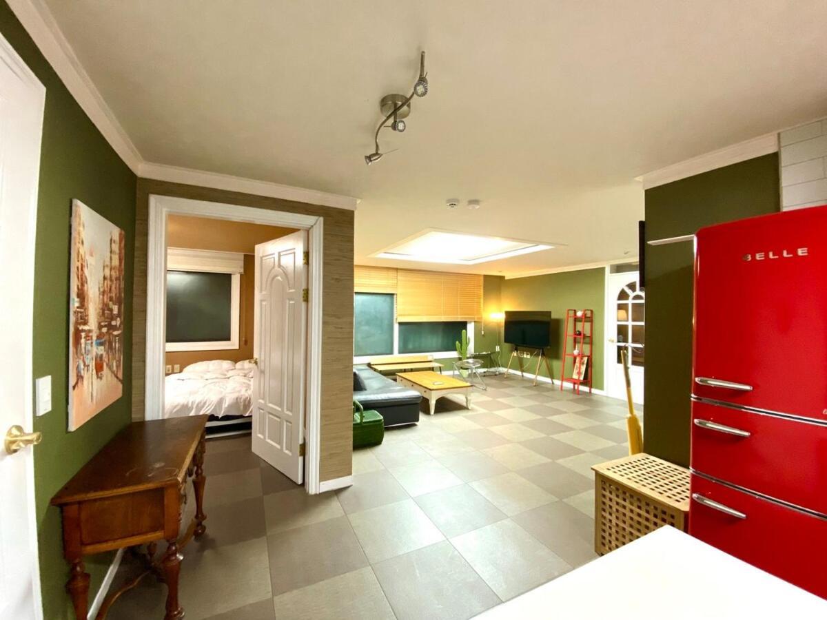 Vila Kooljam House-center Of Seoul-itaewon-spacious-3min From The Subway *