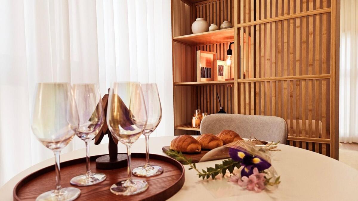 Apartment Open Sale Luxury In Hongik Univ Station 3mins 7ppl Group Family Trip Luggage Storage Seoul