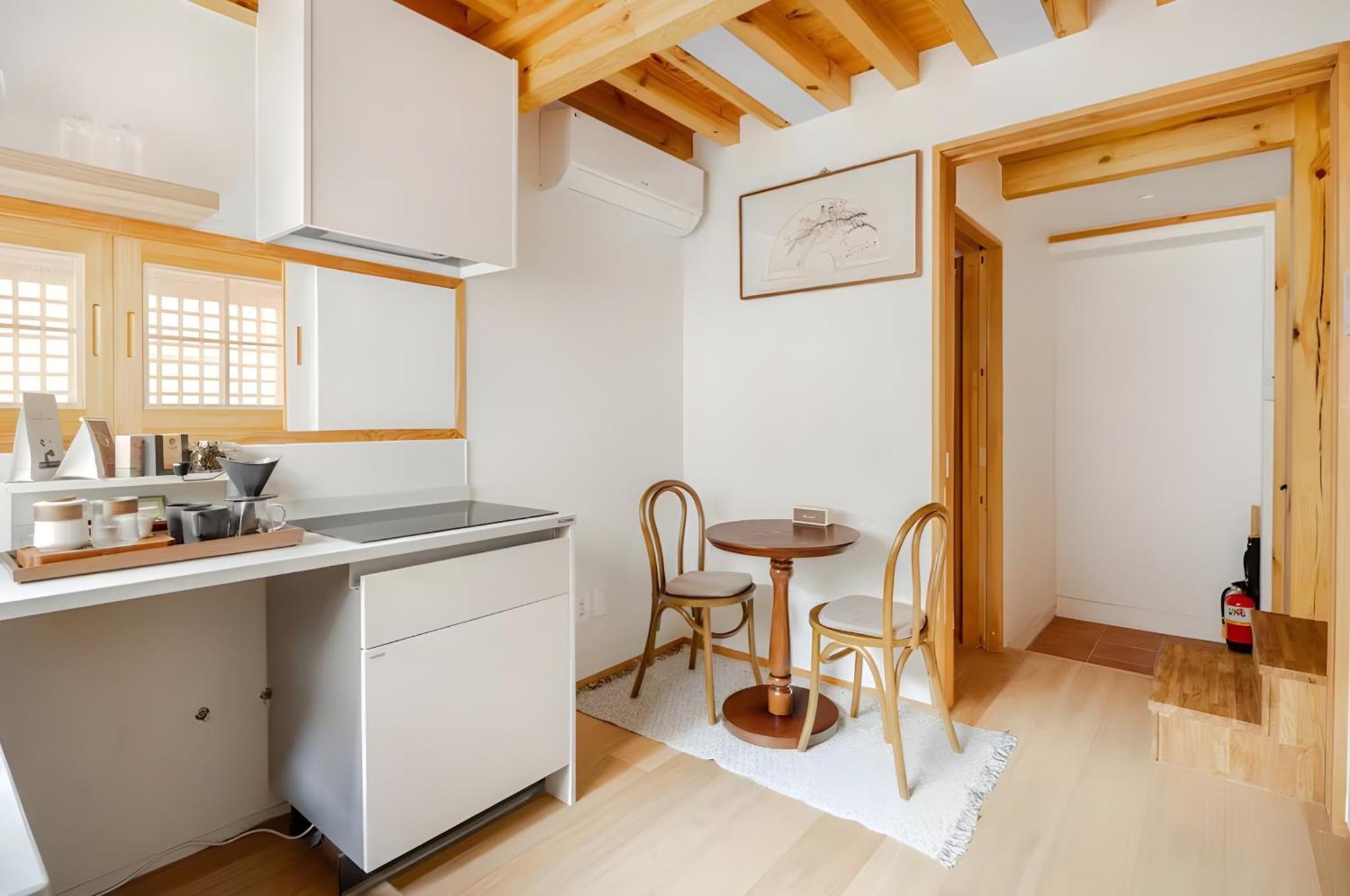 Numaru Two Exclusive Entire Hanoks In Seochon Seoul