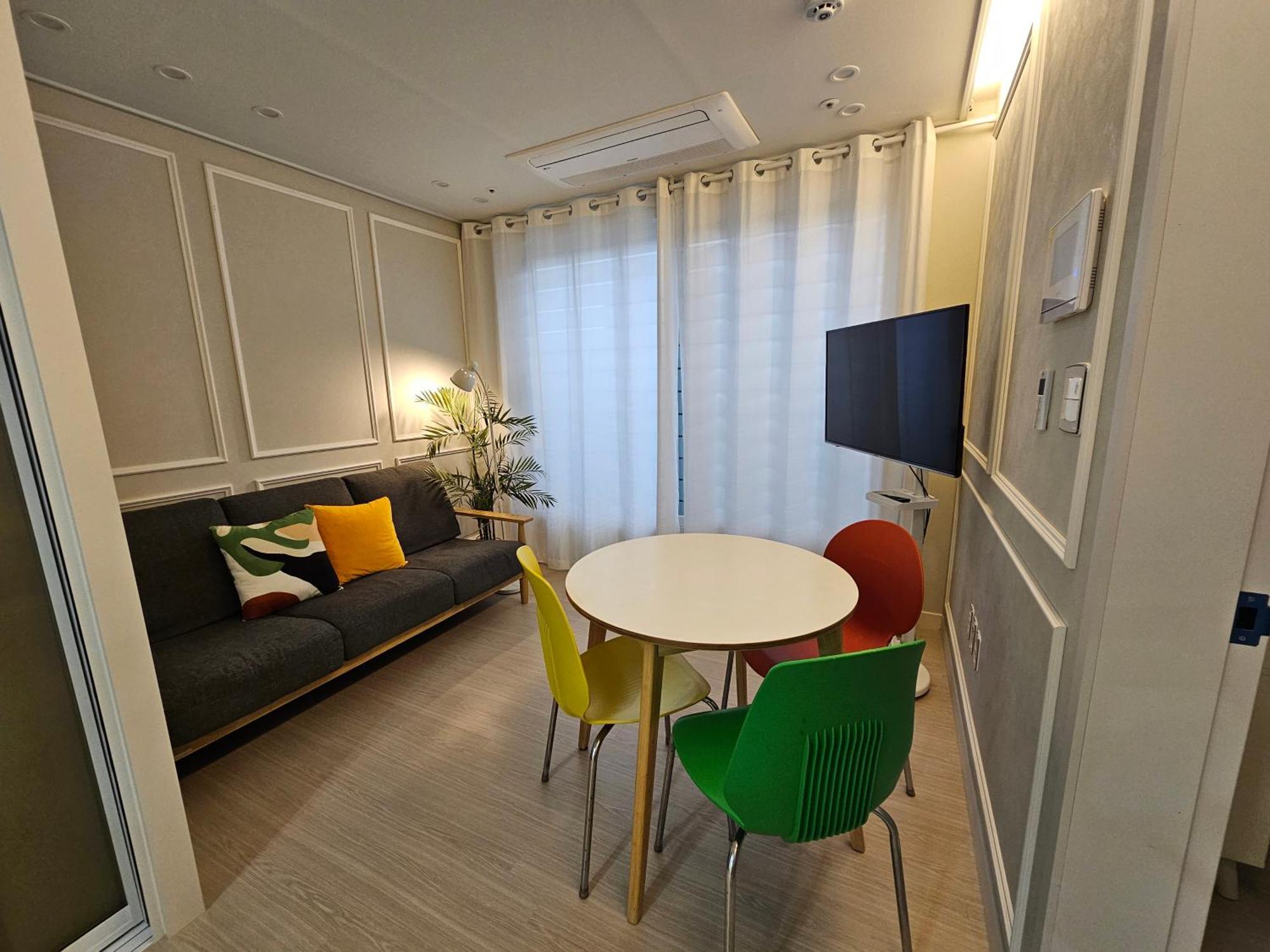 #open Special Price #double-station Area Comfortable 2-room Apartment *
