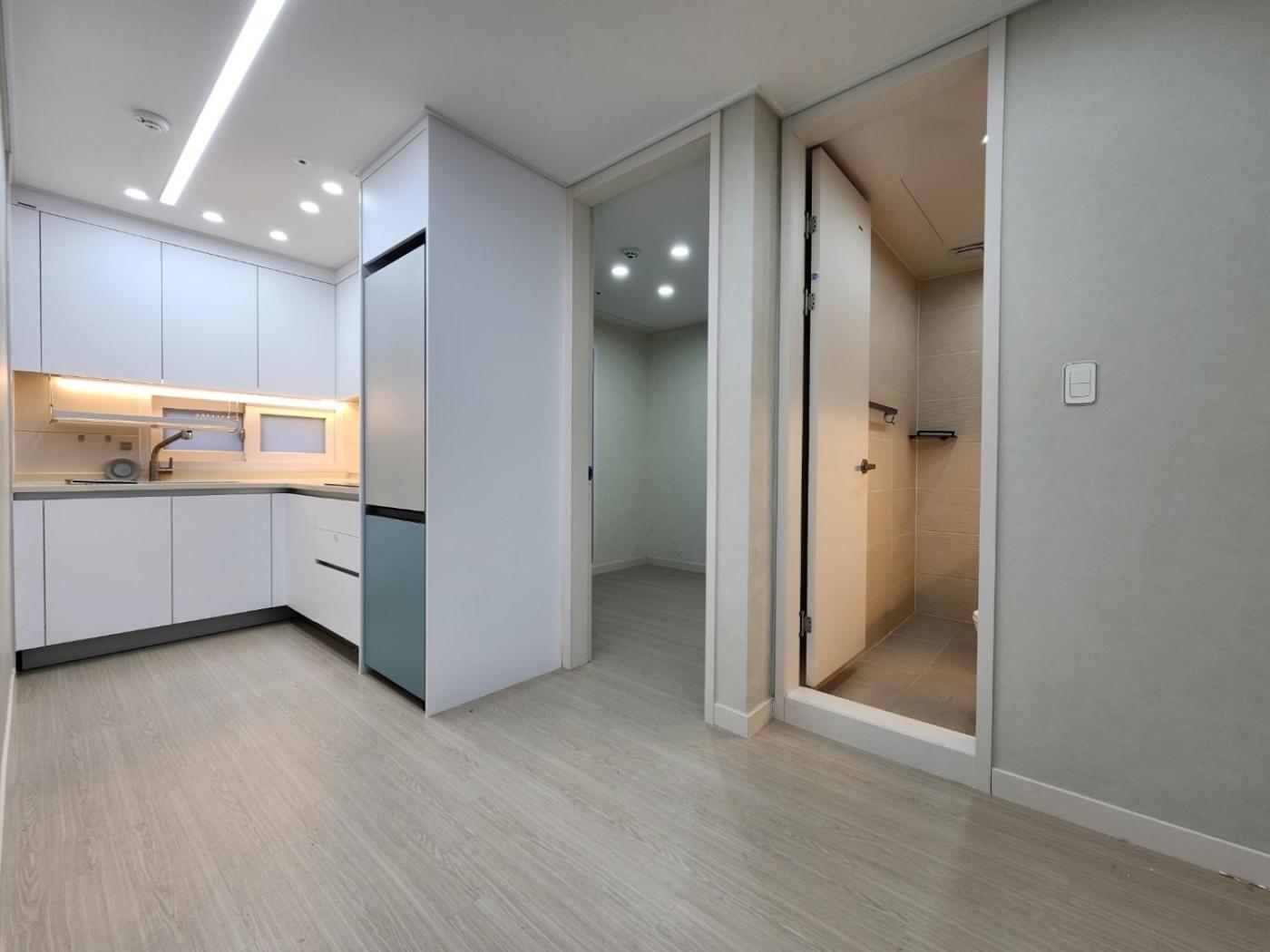 #open Special Price #double-station Area Comfortable 2-room *
