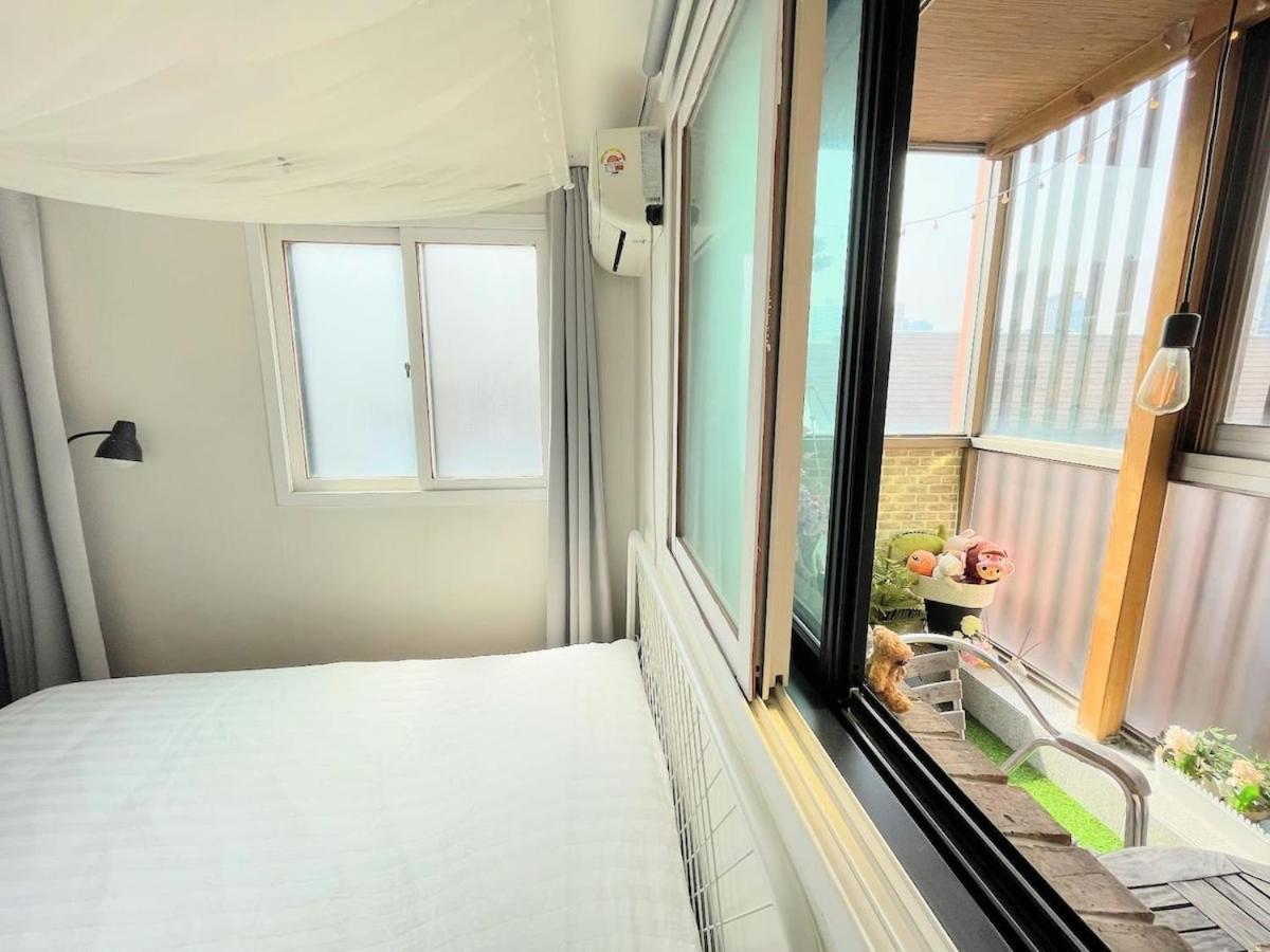 Sunny Tarrace House - Hongdae Station 2min Walk Apartment *