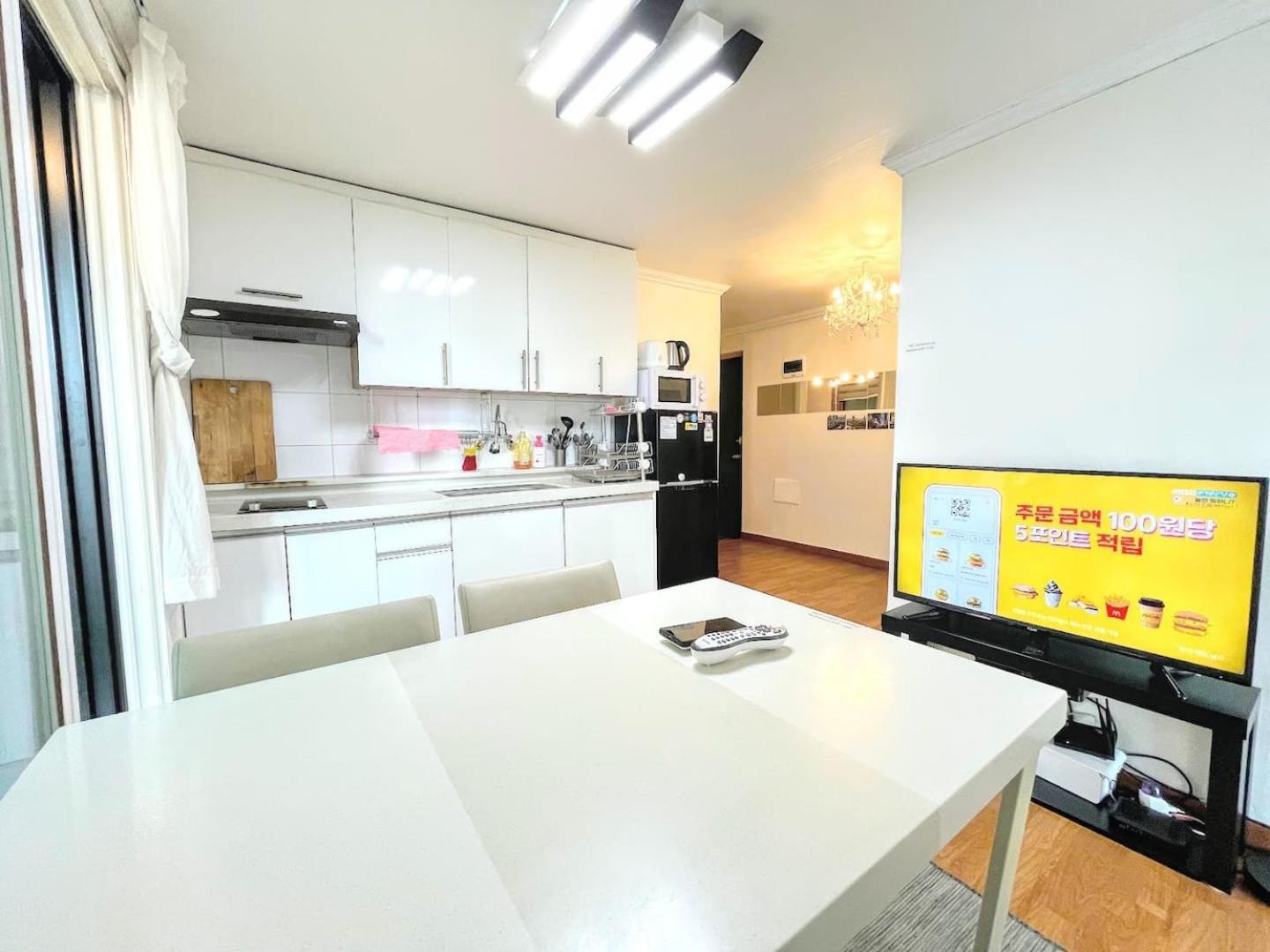 Apartment Sunny Tarrace House - Hongdae Station 2min Walk *
