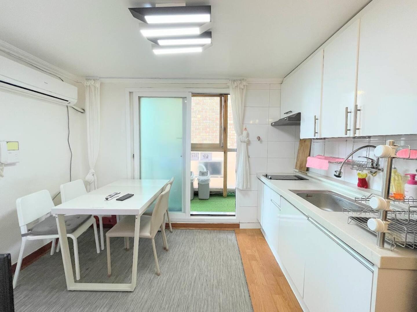 Sunny Tarrace House - Hongdae Station 2min Walk *