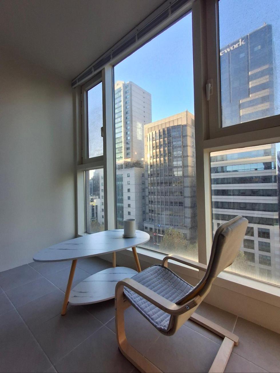 Teheran-ro Balcony View Private House Basic For 2 People Airport 7 Minutes Recently Renewed Apartment Seoul