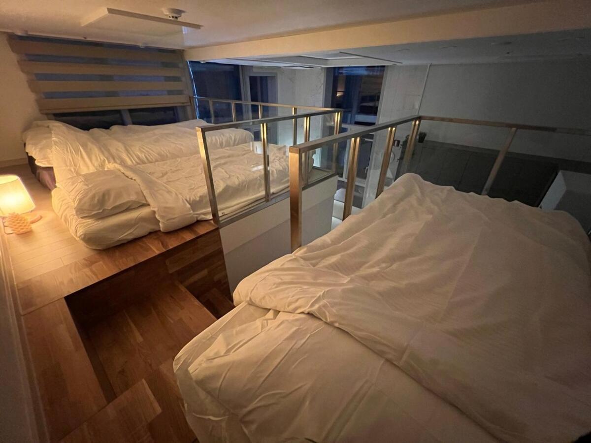 Cozy Loft 4 Minutes Away From Myeongdong Apartamento