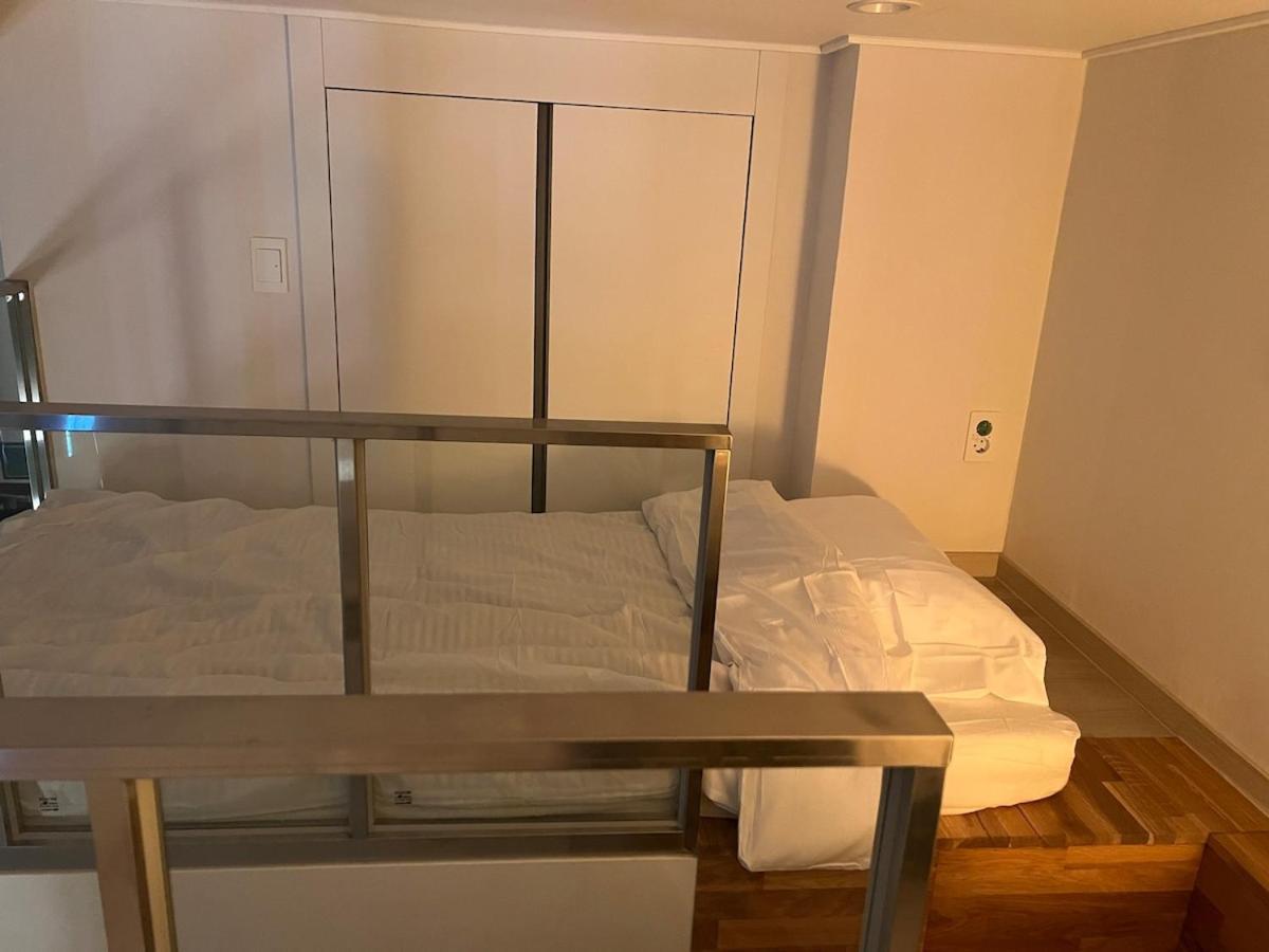 Cozy Loft 4 Minutes Away From Myeongdong * Seul