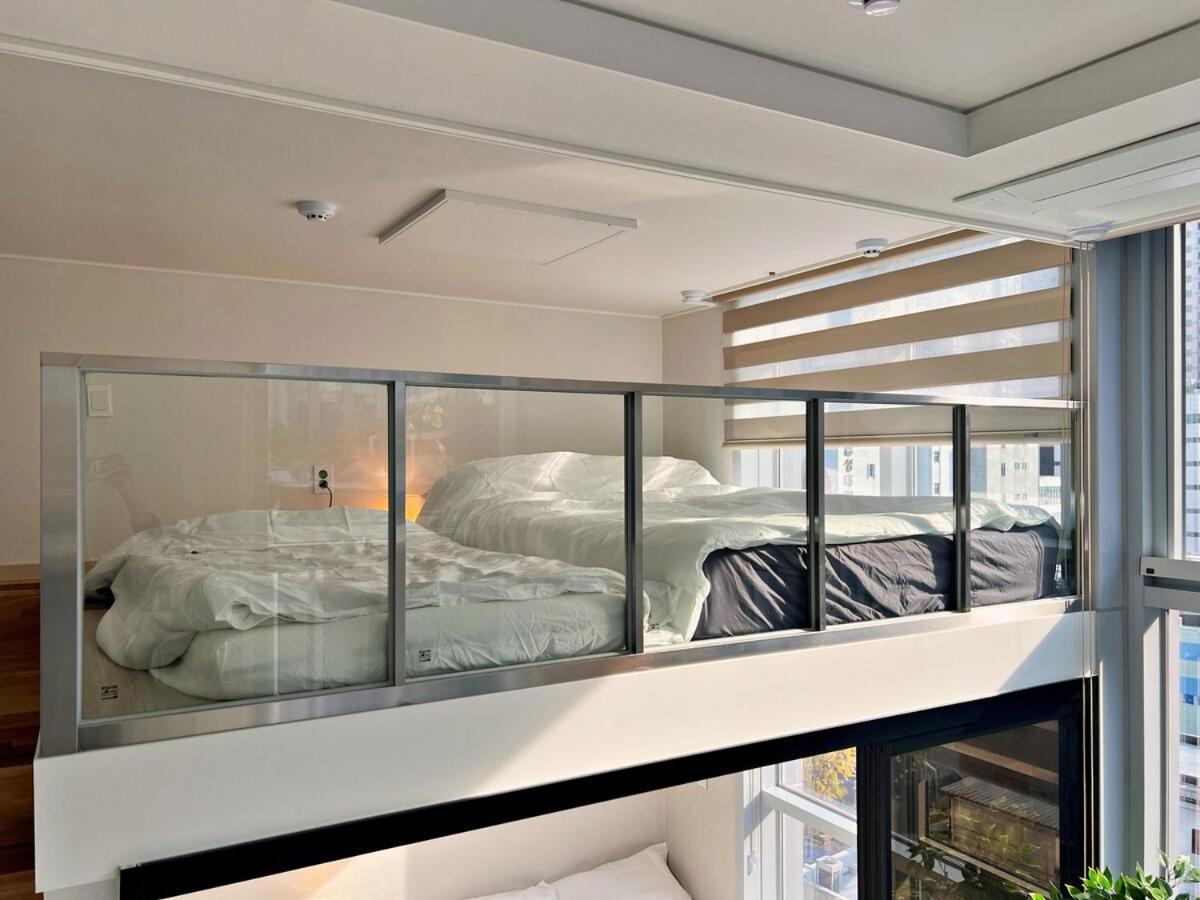 Cozy Loft 4 Minutes Away From Myeongdong Apartamento *
