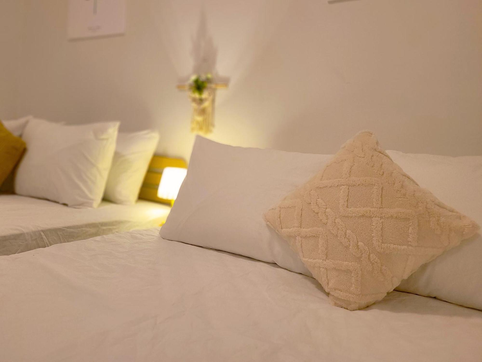 Apartment Staywhite #3room 8people #4bed #subway2line #shillimstation #gangnam #hongdae #airportbus6017 Seoul