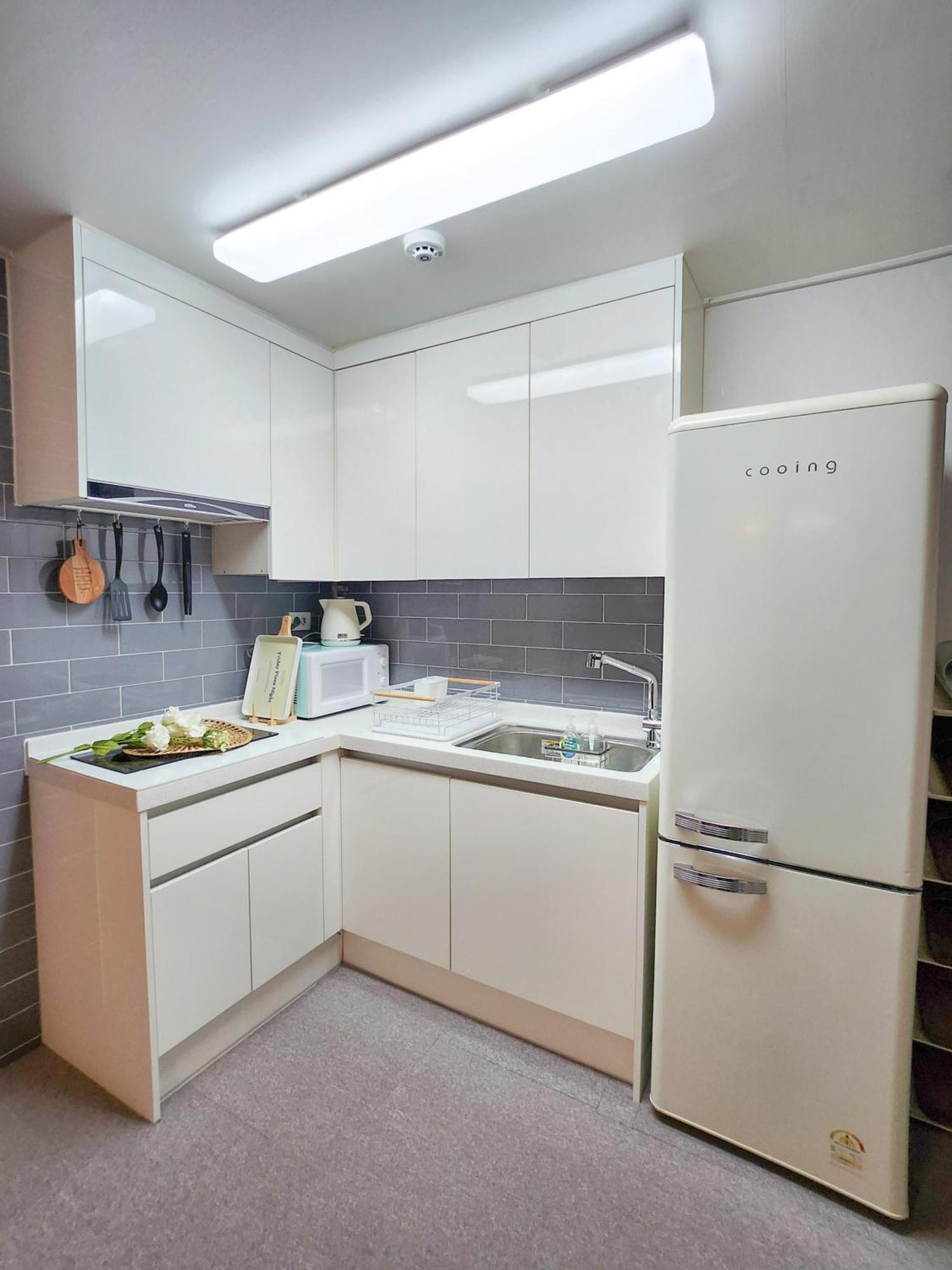 Apartment Sun , Hongdae