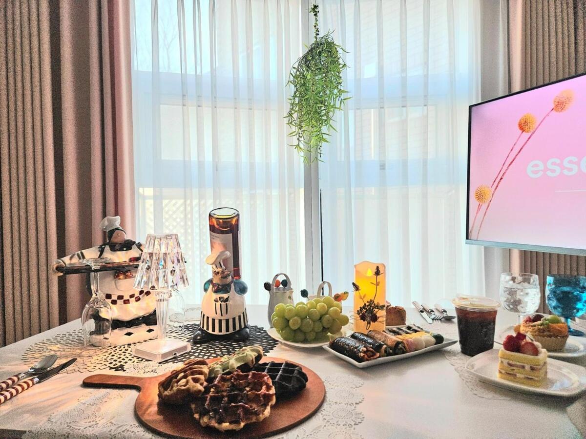 Hongdae 5 Minutes, Sangsu Station 2 Minutes, Maximum 6 People, 3 Queen Beds, Free Luggage Storage Apartment Seoul