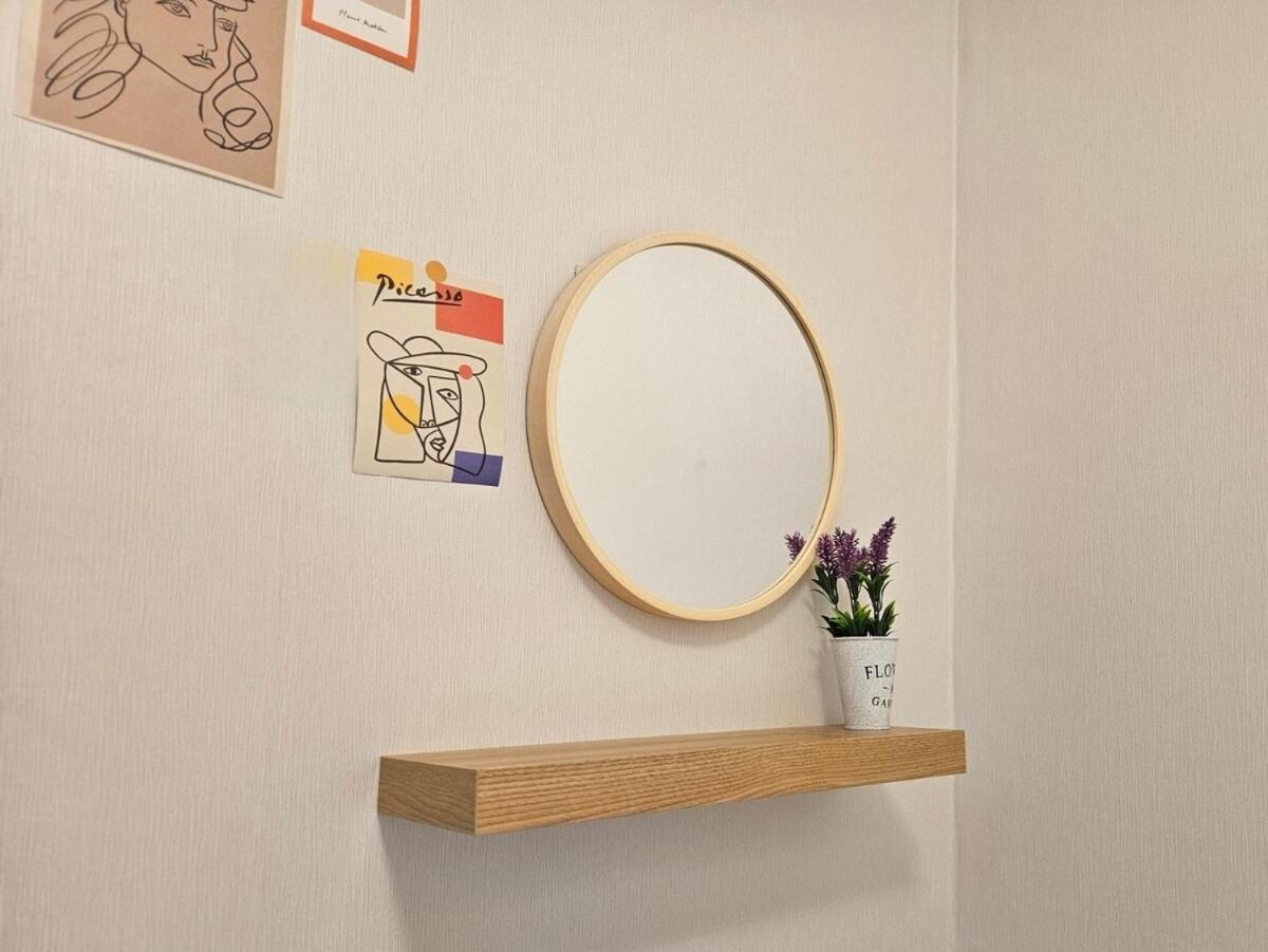 Apartment Hongdae 5 Minutes, Sangsu Station 2 Minutes, Maximum 6 People, 3 Queen Beds, Free Luggage Storage