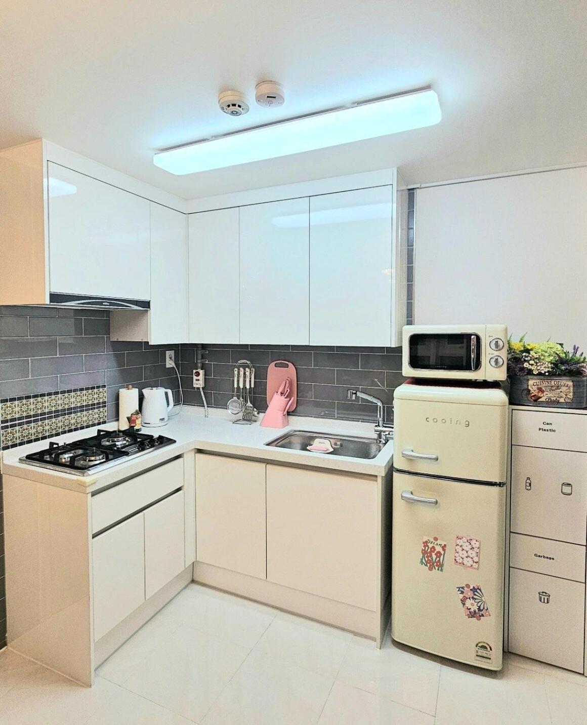 Apartment Hongdae 5 Minutes, Sangsu Station 2 Minutes, Maximum 6 People, 3 Queen Beds, Free Luggage Storage Seoul