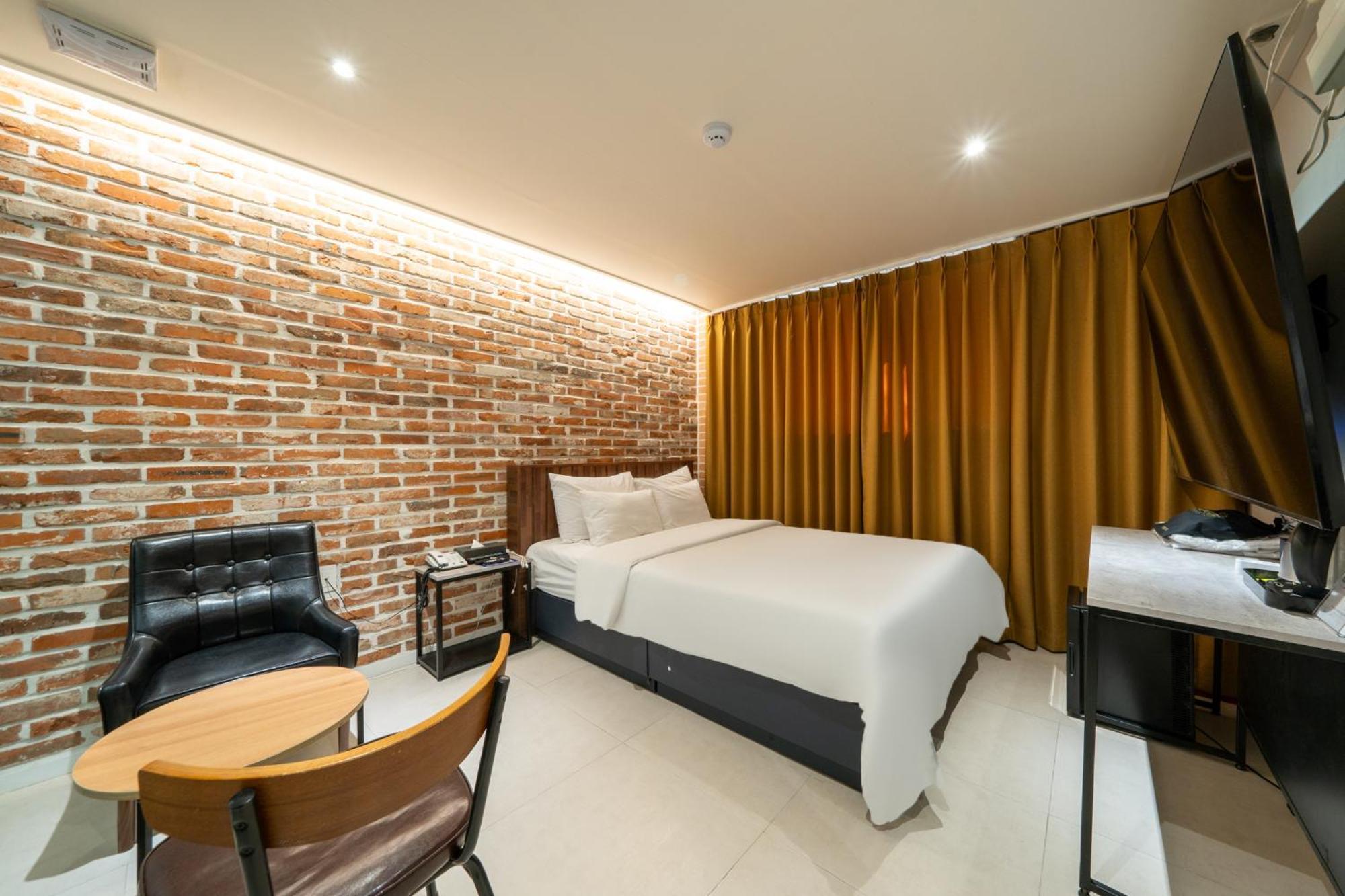 Mnlucky Hotel Seoul
