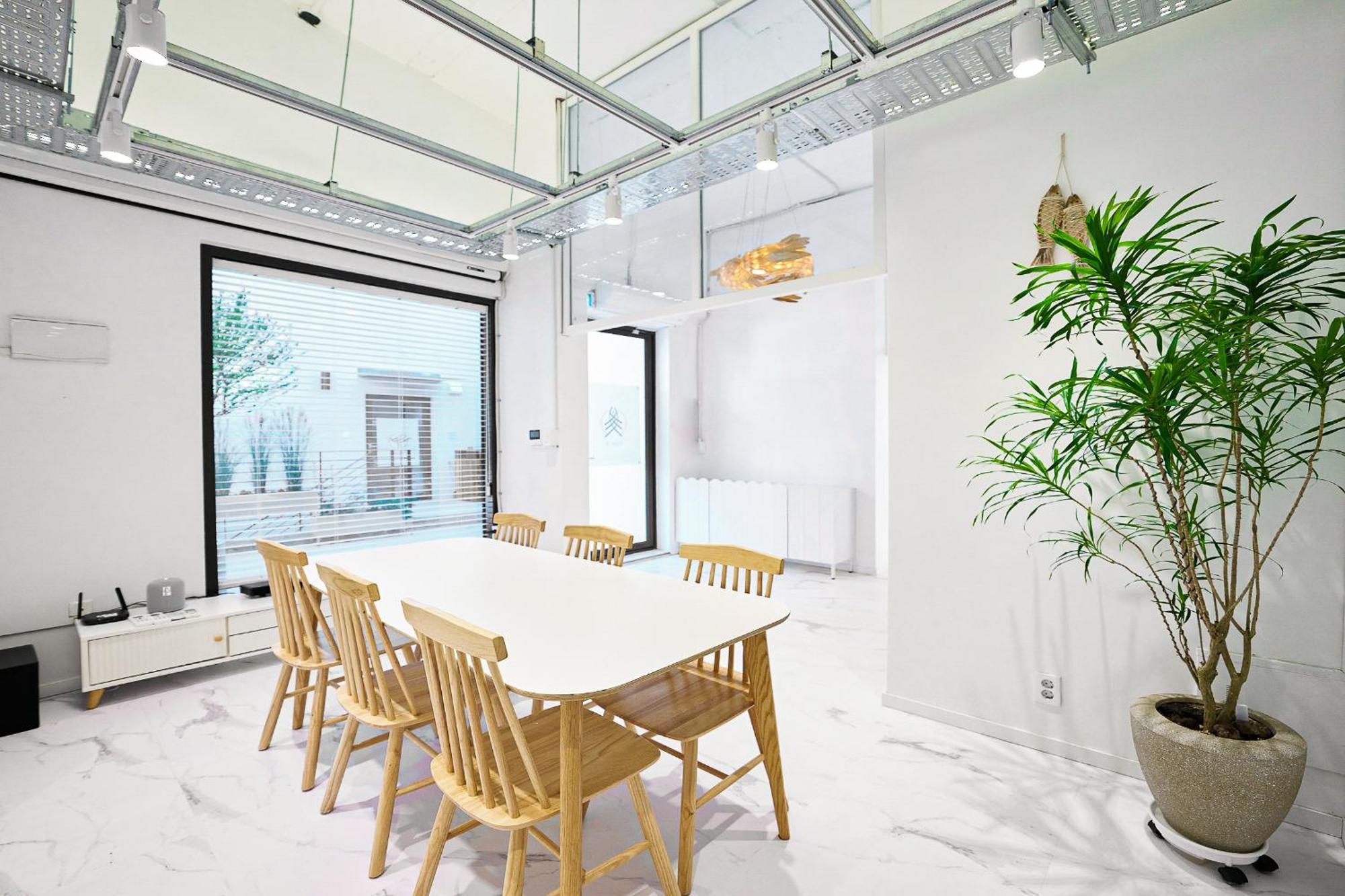 Fb Tailored Service Near Hongik Univ Station * Seoul