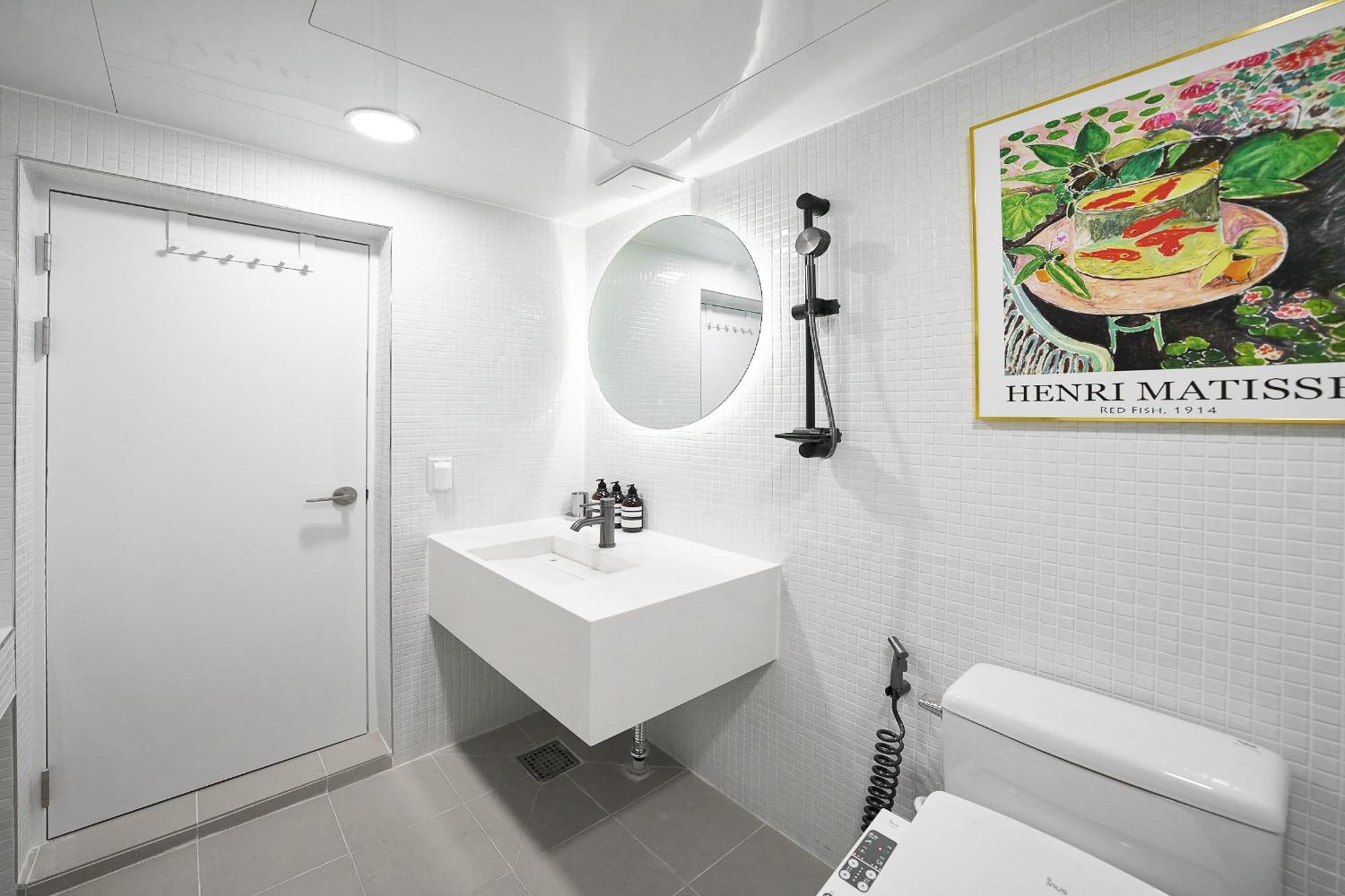 Fb Tailored Service Near Hongik Univ Station Holiday home