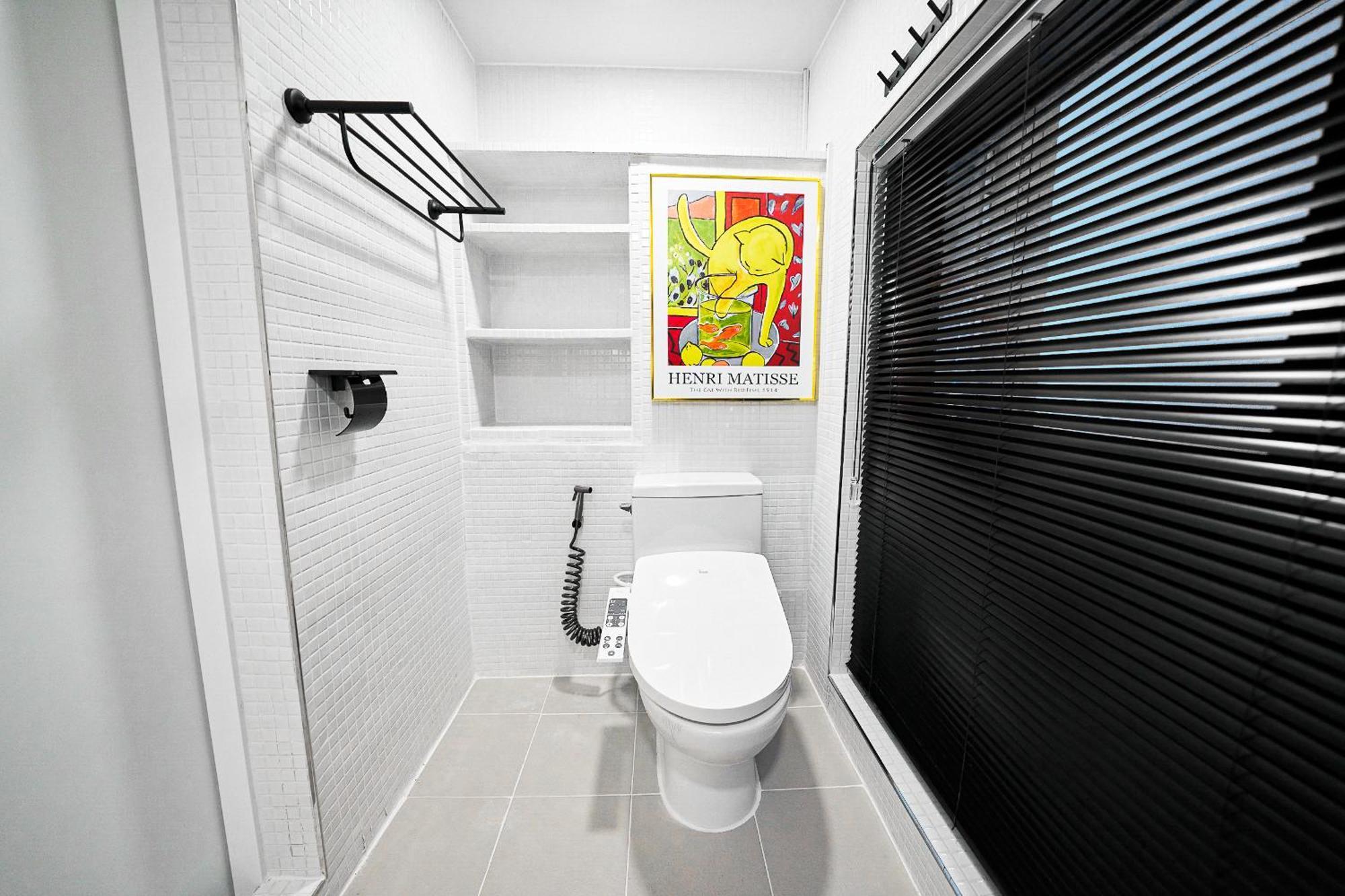 Fb Tailored Service Near Hongik Univ Station