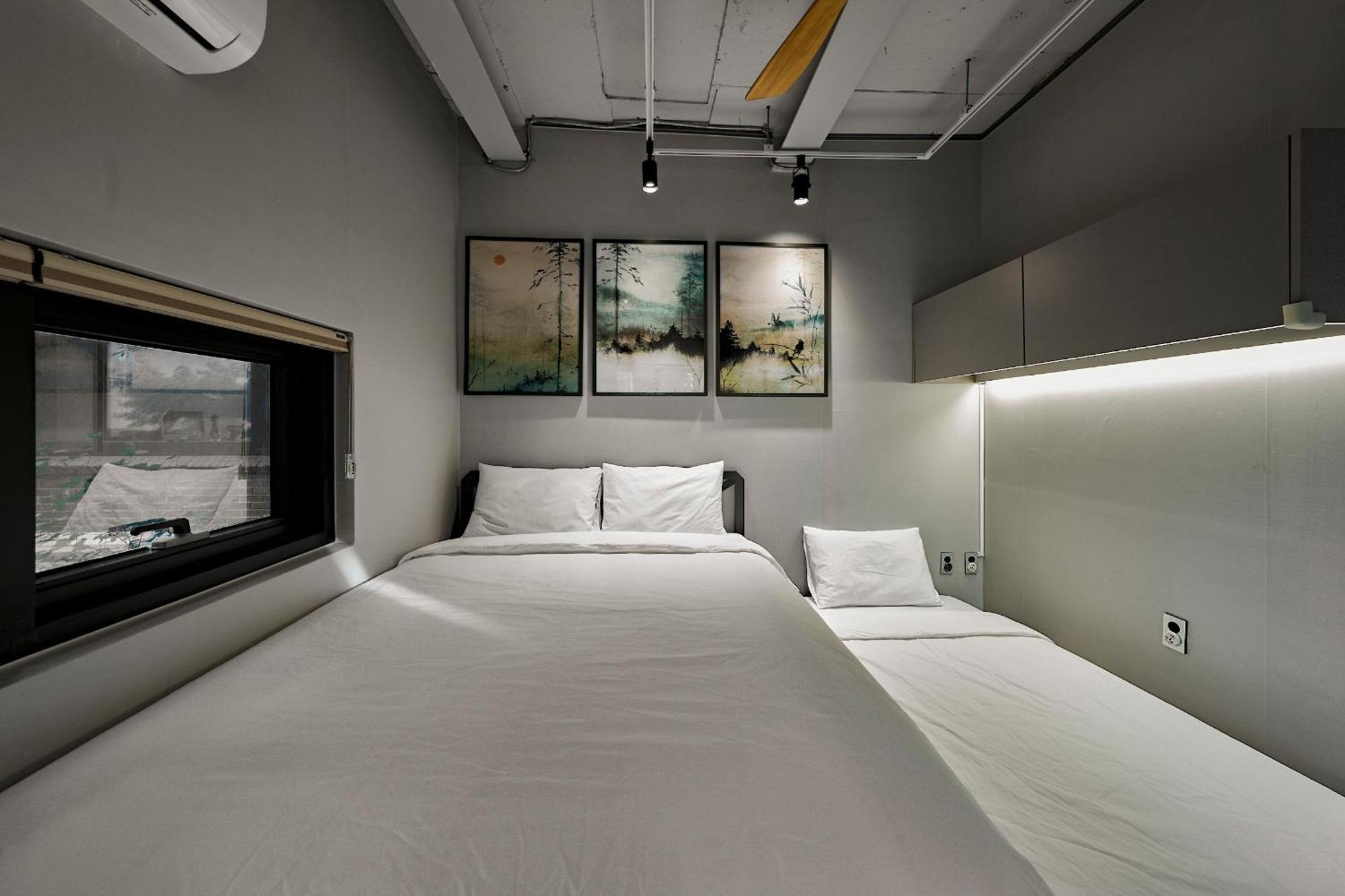 Yt Tailored Service Near Hongik Univ Station *