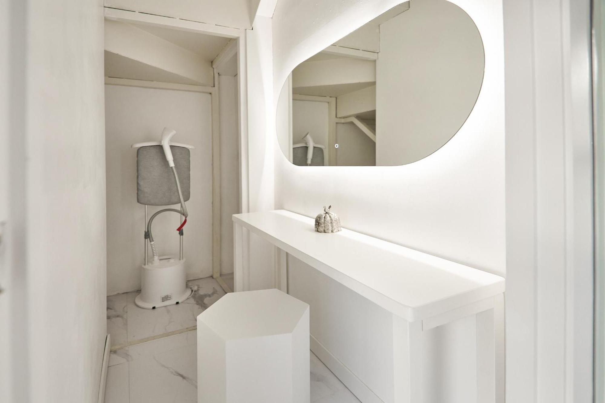 Yt Tailored Service Near Hongik Univ Station *
