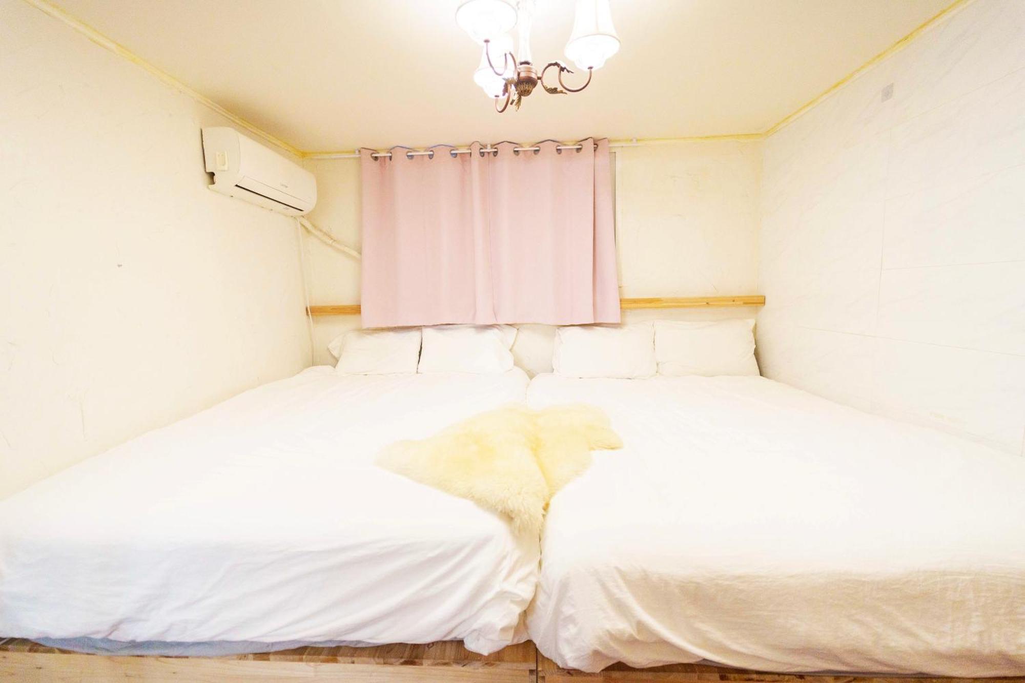 Apartment B-gu & Anne House Hongik Station *