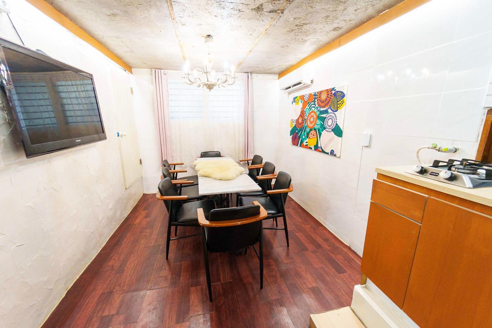 B-gu & Anne House Hongik Station Apartment *