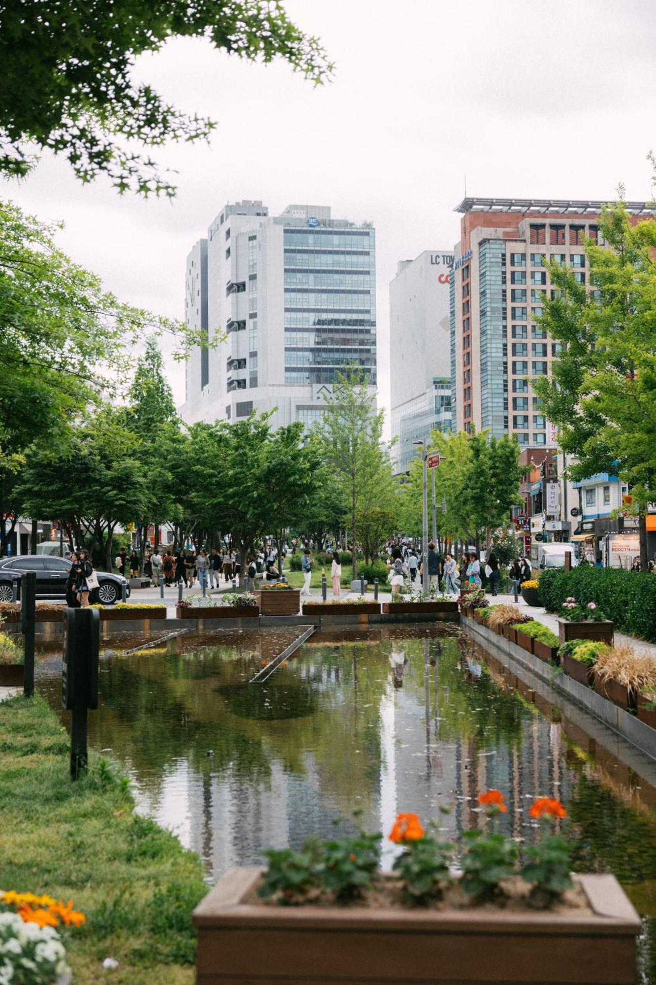 Comfortable Home 10 Min From Hongik University, 5Min From Gajwa Station With Baby Products, 4 Bedrooms 8 People Seoul