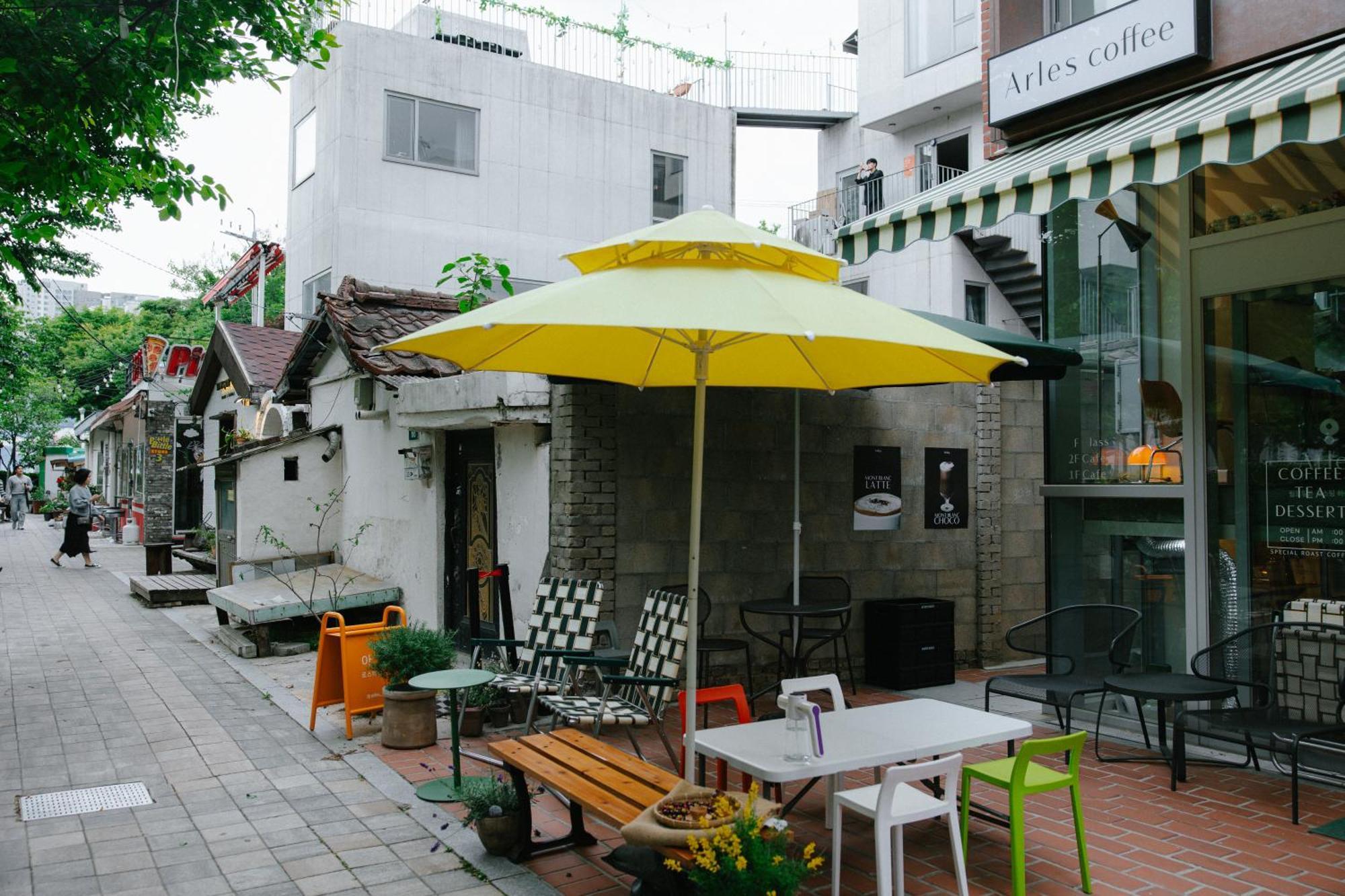 Apartment Comfortable Home 10 Min From Hongik University, 5Min From Gajwa Station With Baby Products, 4 Bedrooms 8 People *