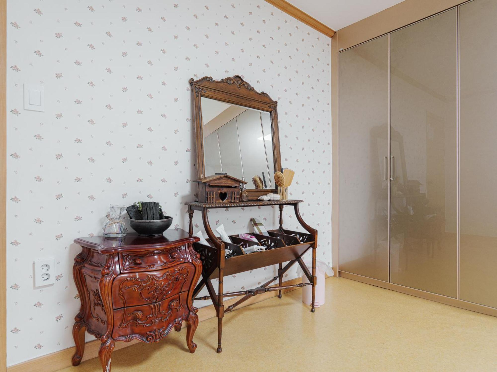 Comfortable Home 10 Min From Hongik University, 5Min From Gajwa Station With Baby Products, 4 Bedrooms 8 People Apartment *