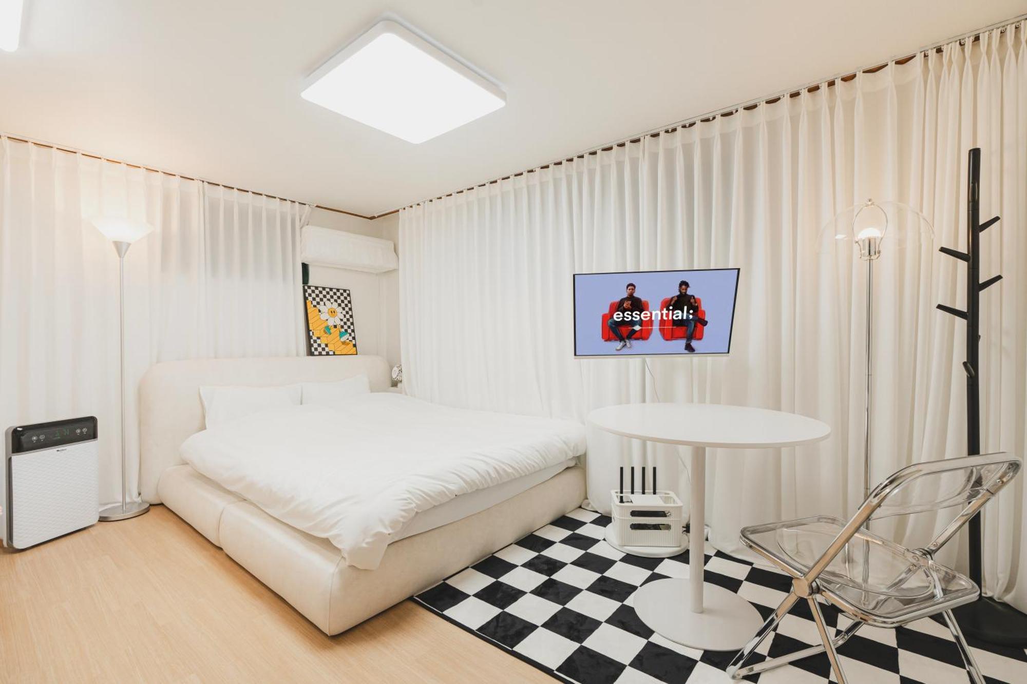 Near Hongdae Station, 30sec On Foot Villa Seoul