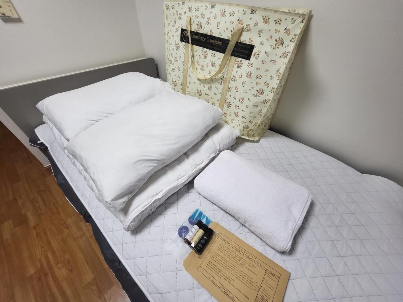 2-2401 #gangnam Stn, 5-min #yeoksam Stn, 3-min #ott #concierge Gangnam Managed Apartment *