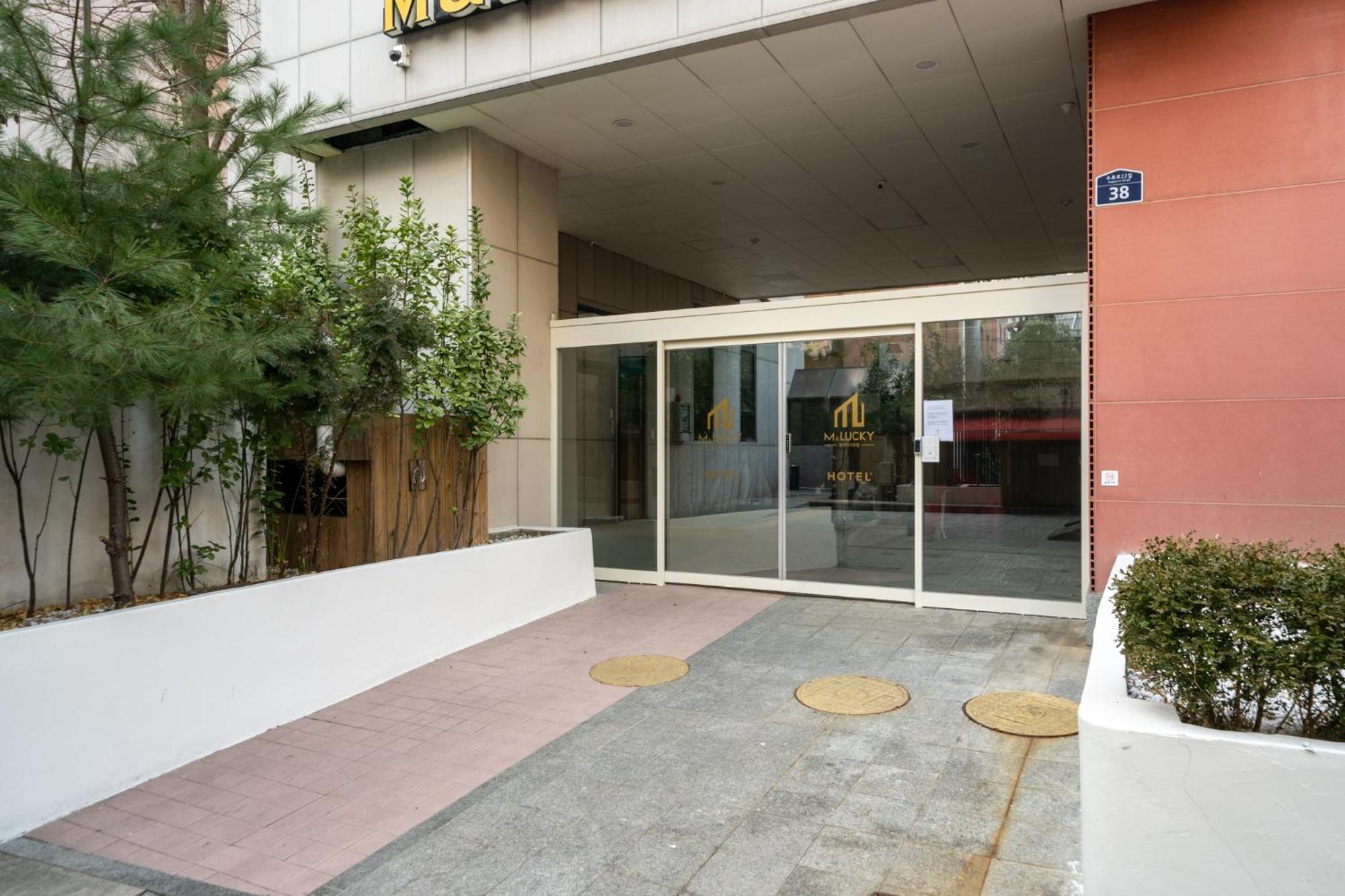 Mnlucky Hotel Seoul