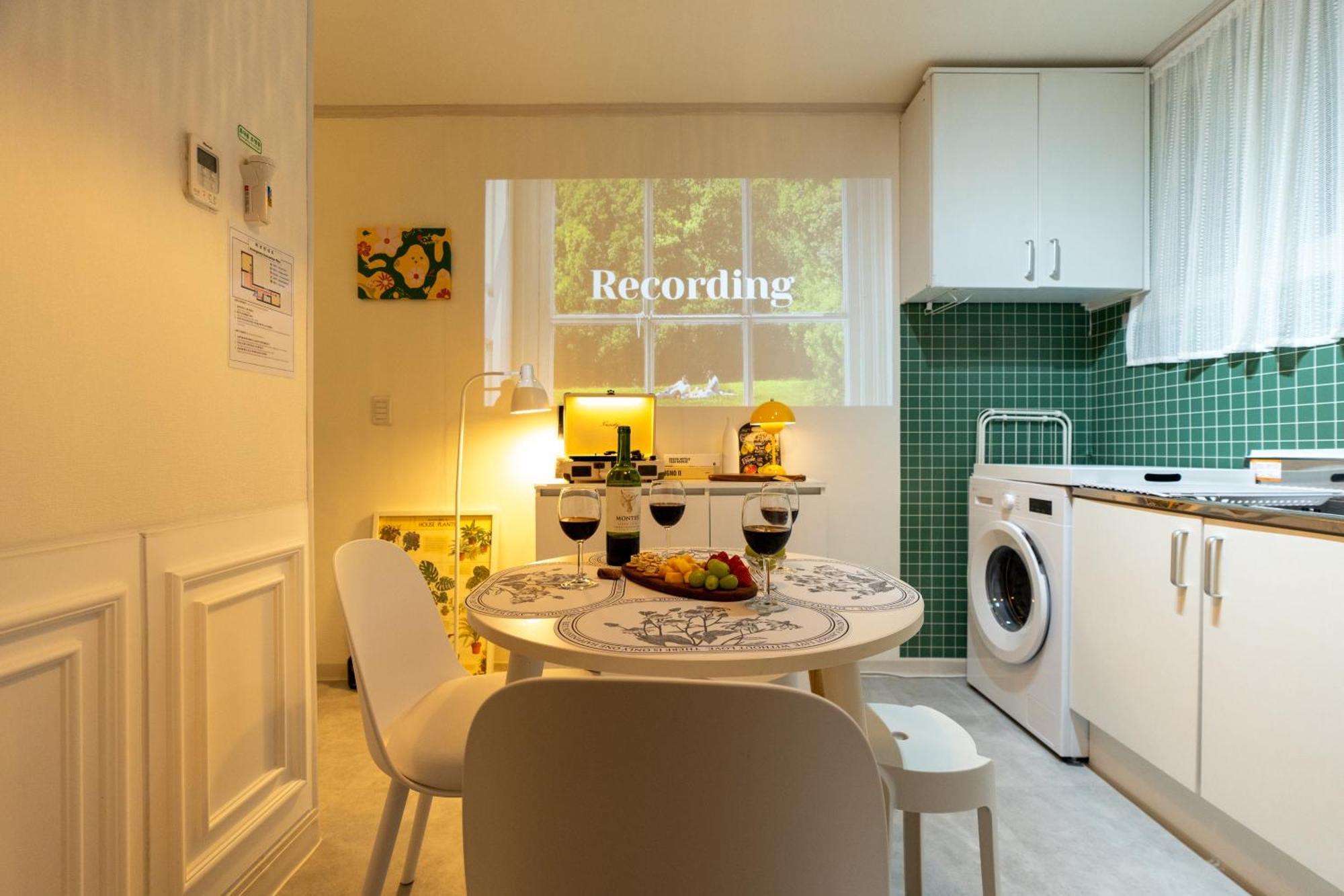Jamsil Cozy Bnb- Free Parking, Lotteworld, Kspo
