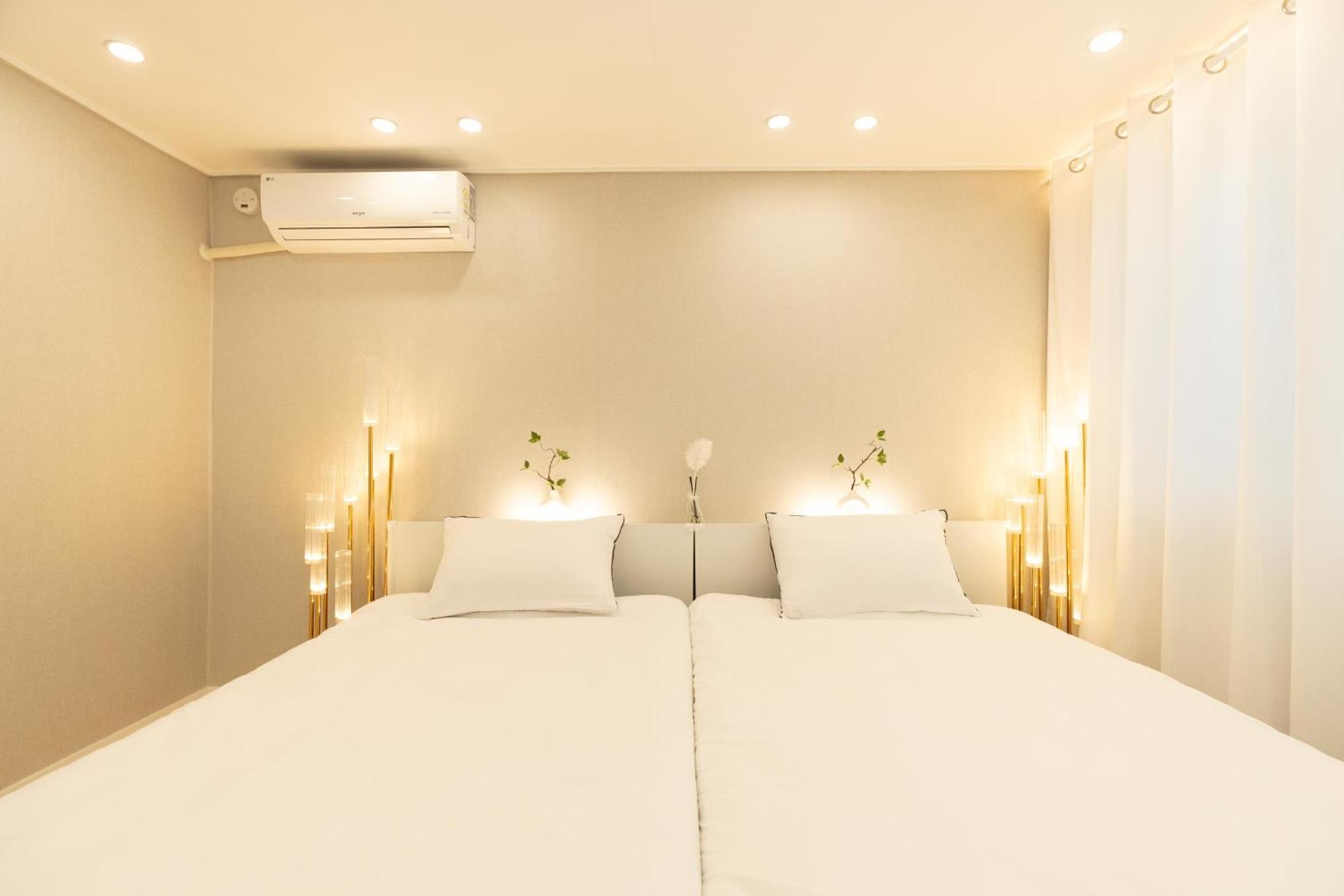 Apartment Cozy House- Yongsan, Itaewon, Noksapyeong Station, 2r3b *