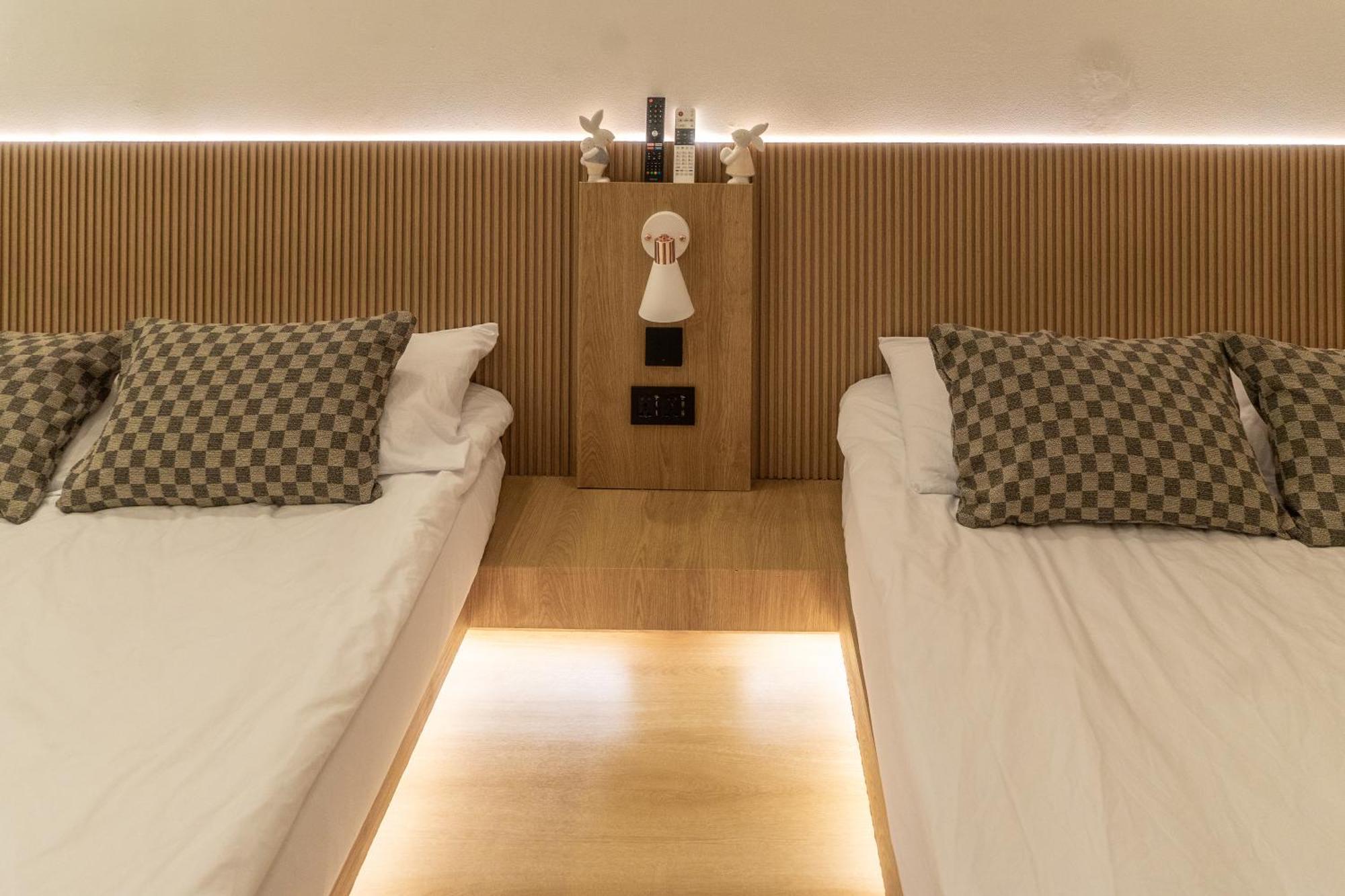 Myeongdong Artmonstay Guest house