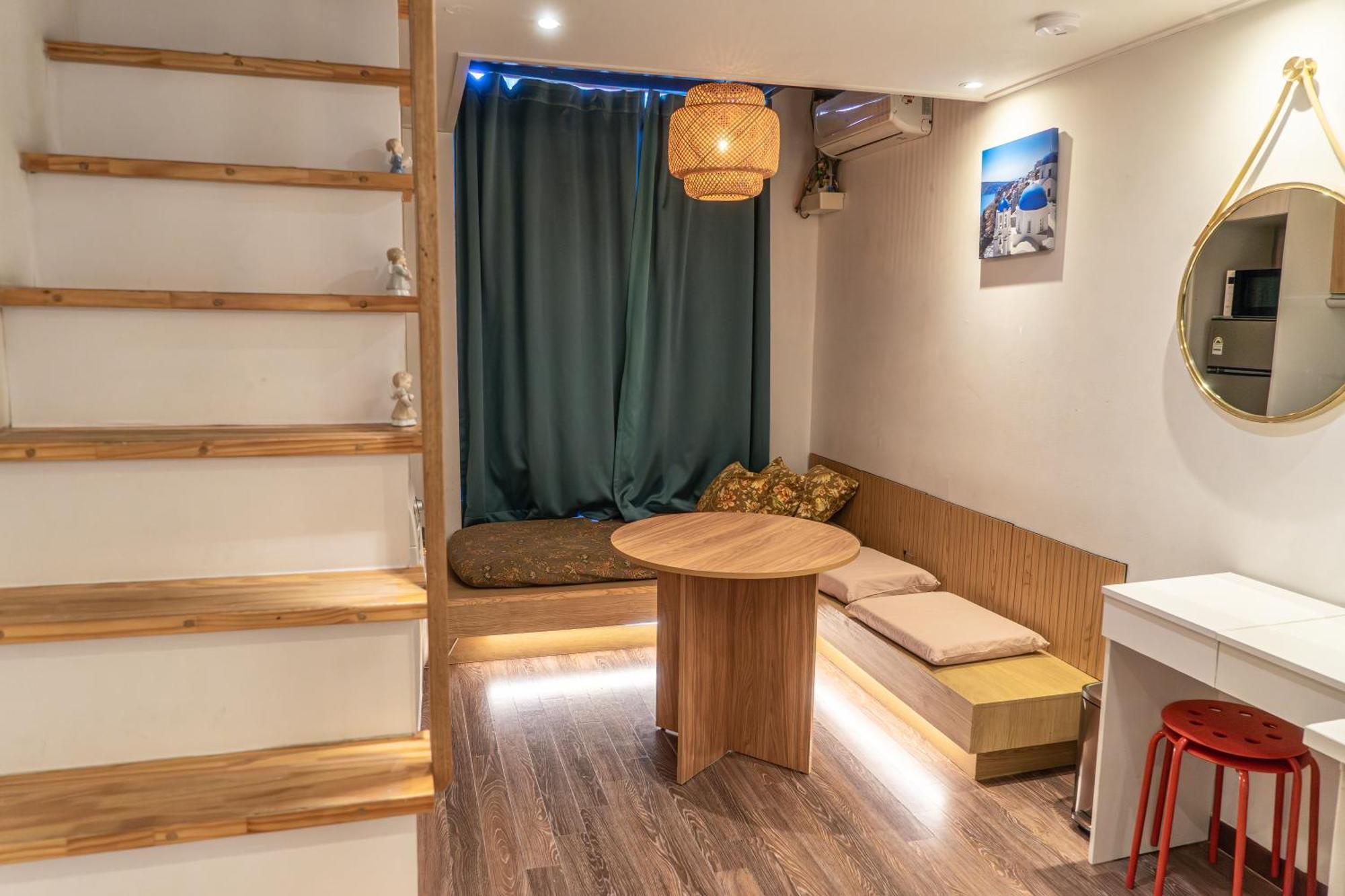 Guest house Myeongdong Artmonstay 2*