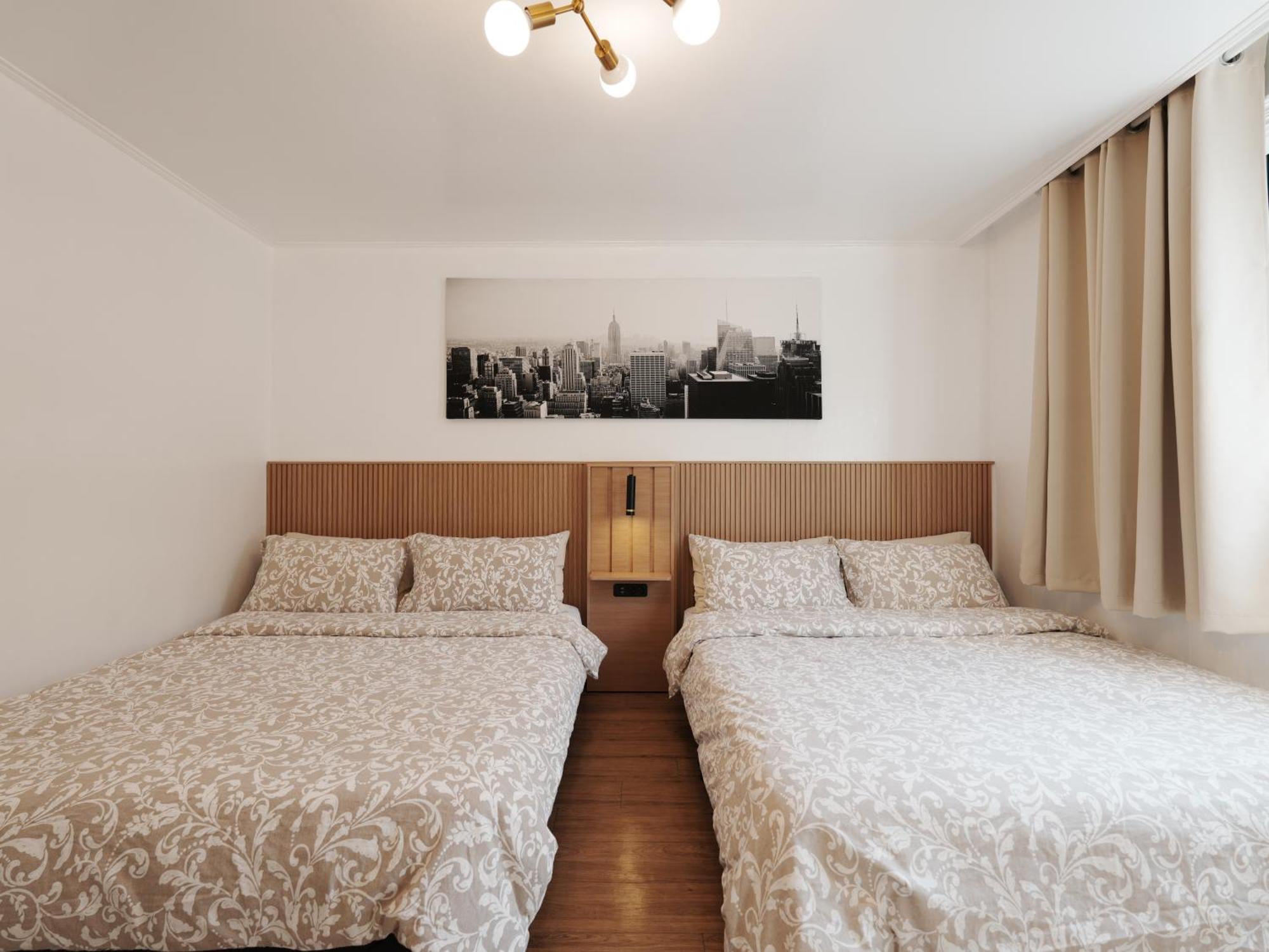 Villa Joy-30sec From Hongdae Subwaystop-elevator Seoul