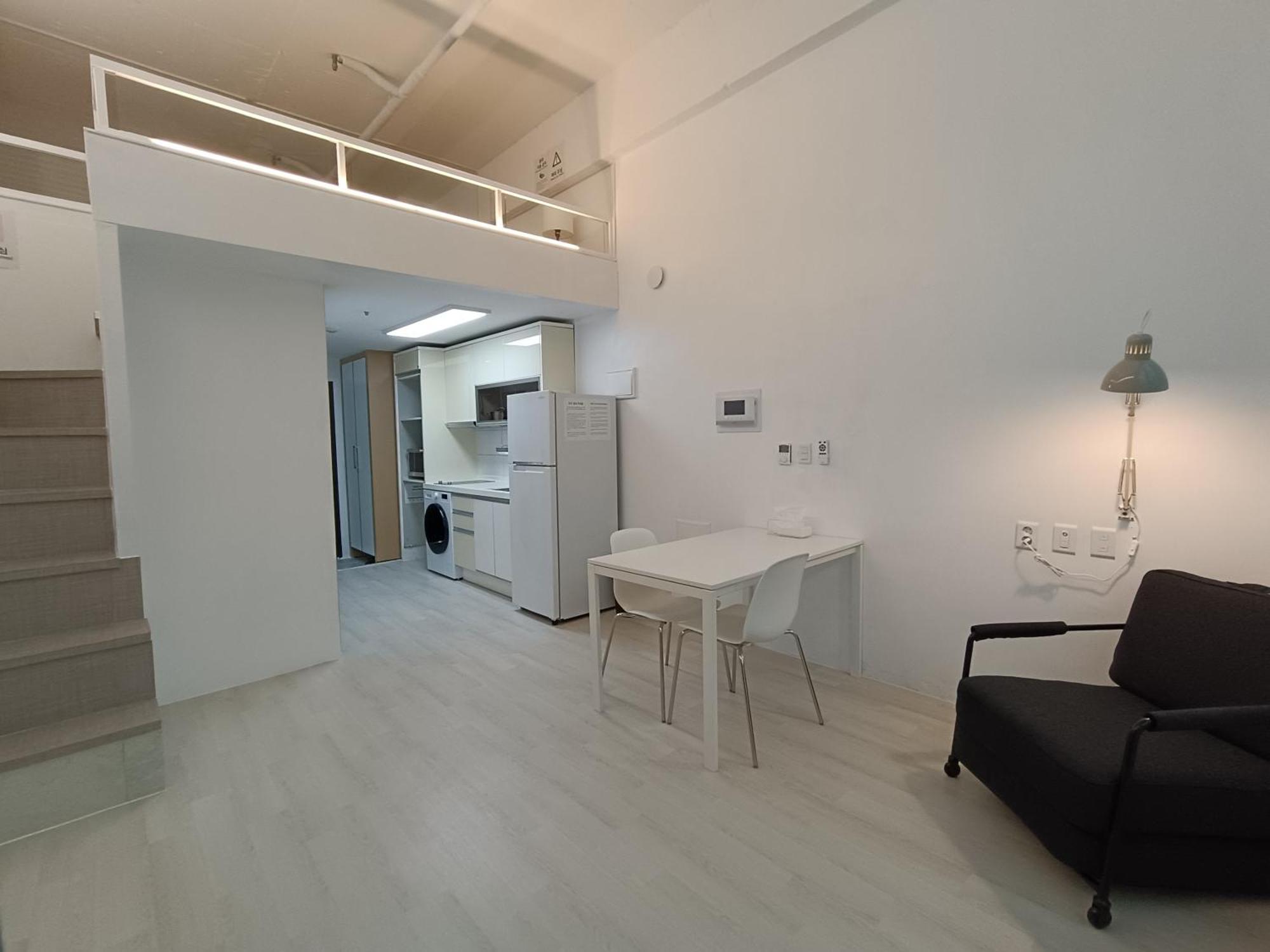 Minimalism 6 Next To Gimpo Airport Apartment