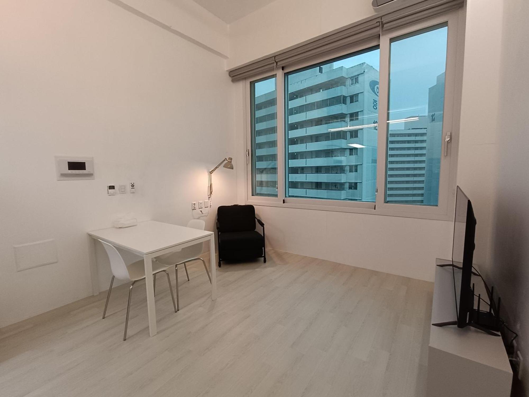 Apartment Minimalism 6 Next To Gimpo Airport