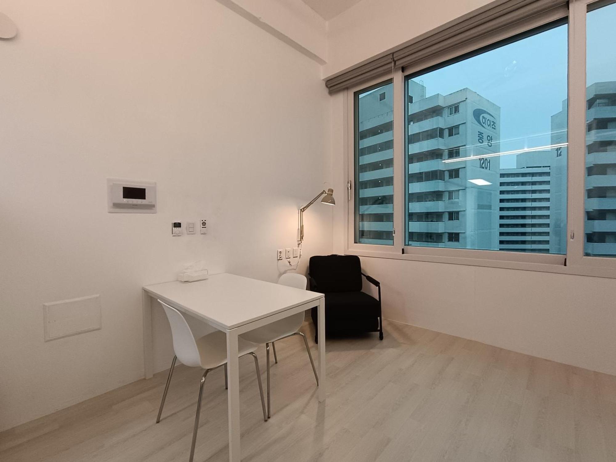 Minimalism 6 Next To Gimpo Airport Apartment Seoul