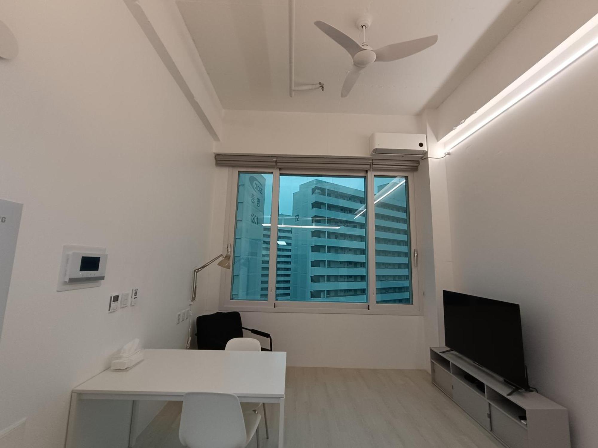 Minimalism 6 Next To Gimpo Airport Apartment