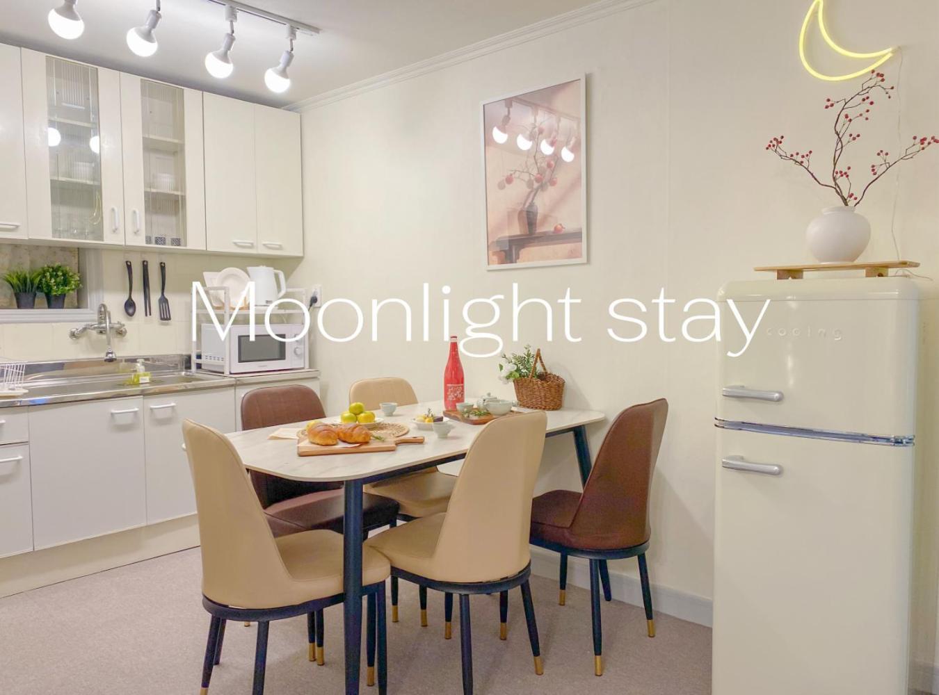 Apartment Moonlight *