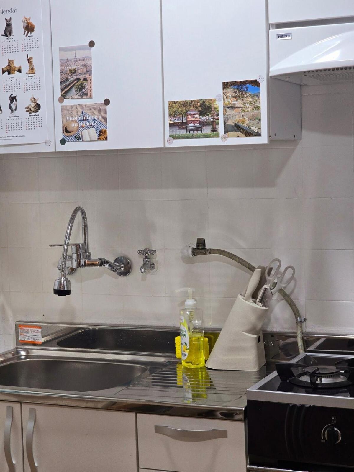 # Itaewon 10 Minutes On Foot # Hangangjin Station 3 Minutes # Hannam Hot Place # Private 3 Person Single 2 *