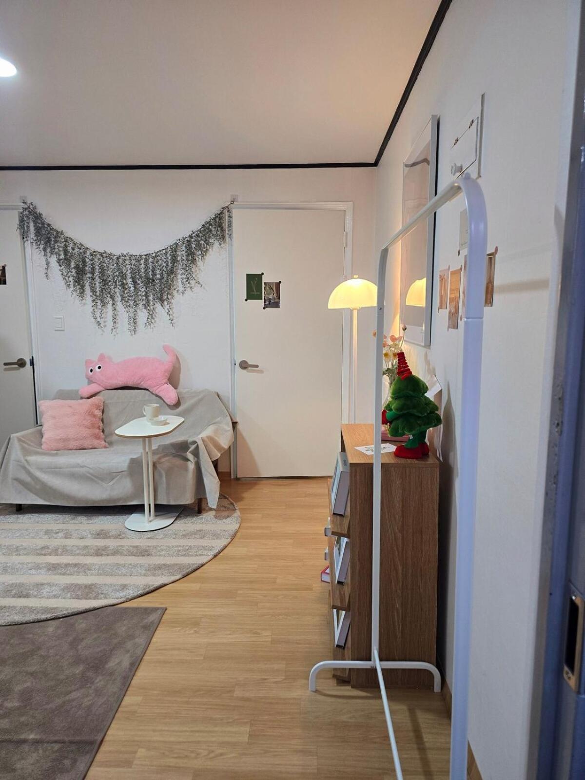 # Itaewon 10 Minutes On Foot # Hangangjin Station 3 Minutes # Hannam Hot Place # Private 3 Person Single 2 Seoul