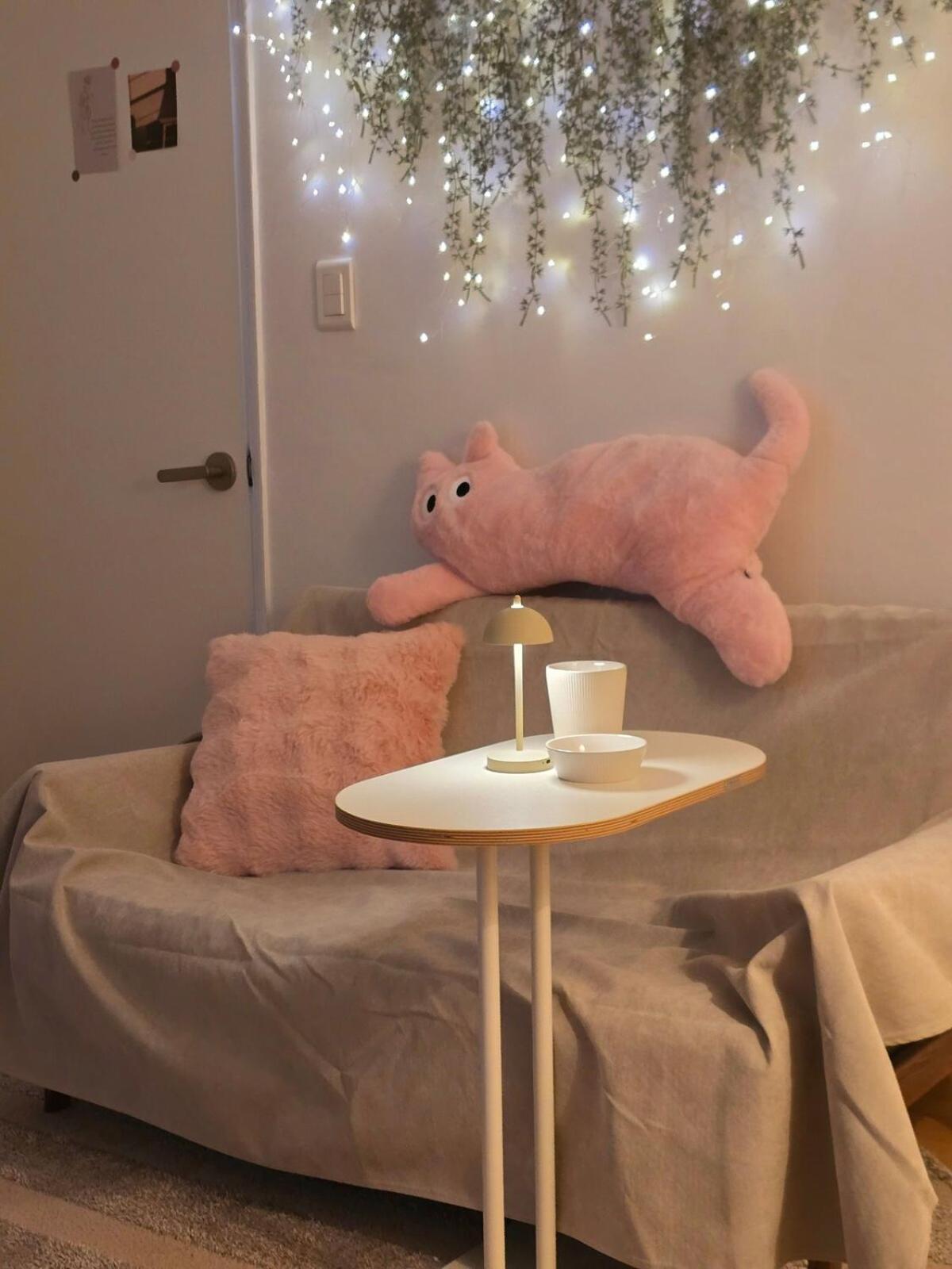 # Itaewon 10 Minutes On Foot # Hangangjin Station 3 Minutes # Hannam Hot Place # Private 3 Person Single 2 * Seoul