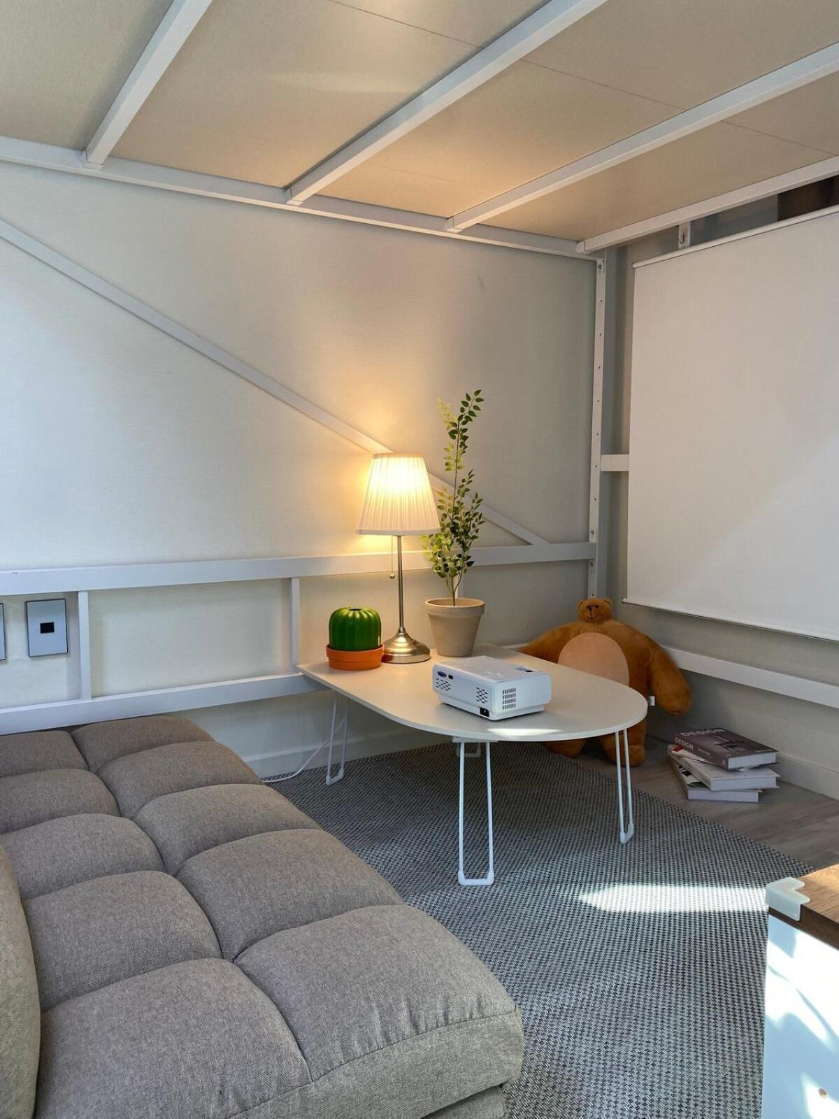 Apartment # Yeouido 10 Minutes # Yeongdeungpo Market Station 1 Minute # Urban Forest Speed Sensibility # Long *