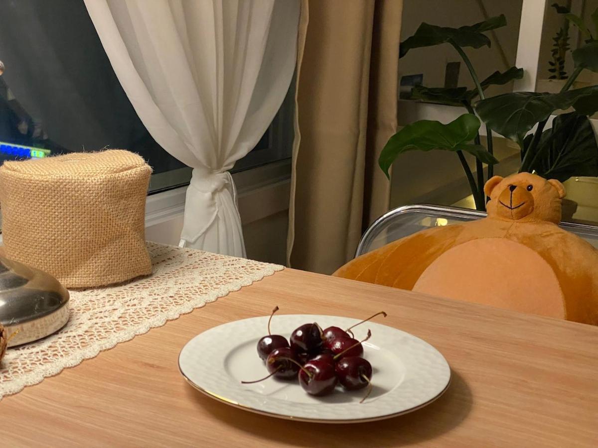 # Yeouido 10 Minutes # Yeongdeungpo Market Station 1 Minute # Urban Forest Speed Sensibility # Long Apartment *