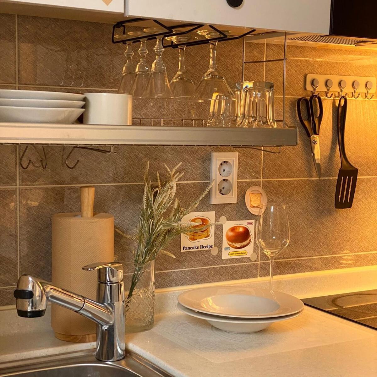 # Yeouido 10 Minutes # Yeongdeungpo Market Station 1 Minute # Urban Forest Speed Sensibility # Long Apartment *