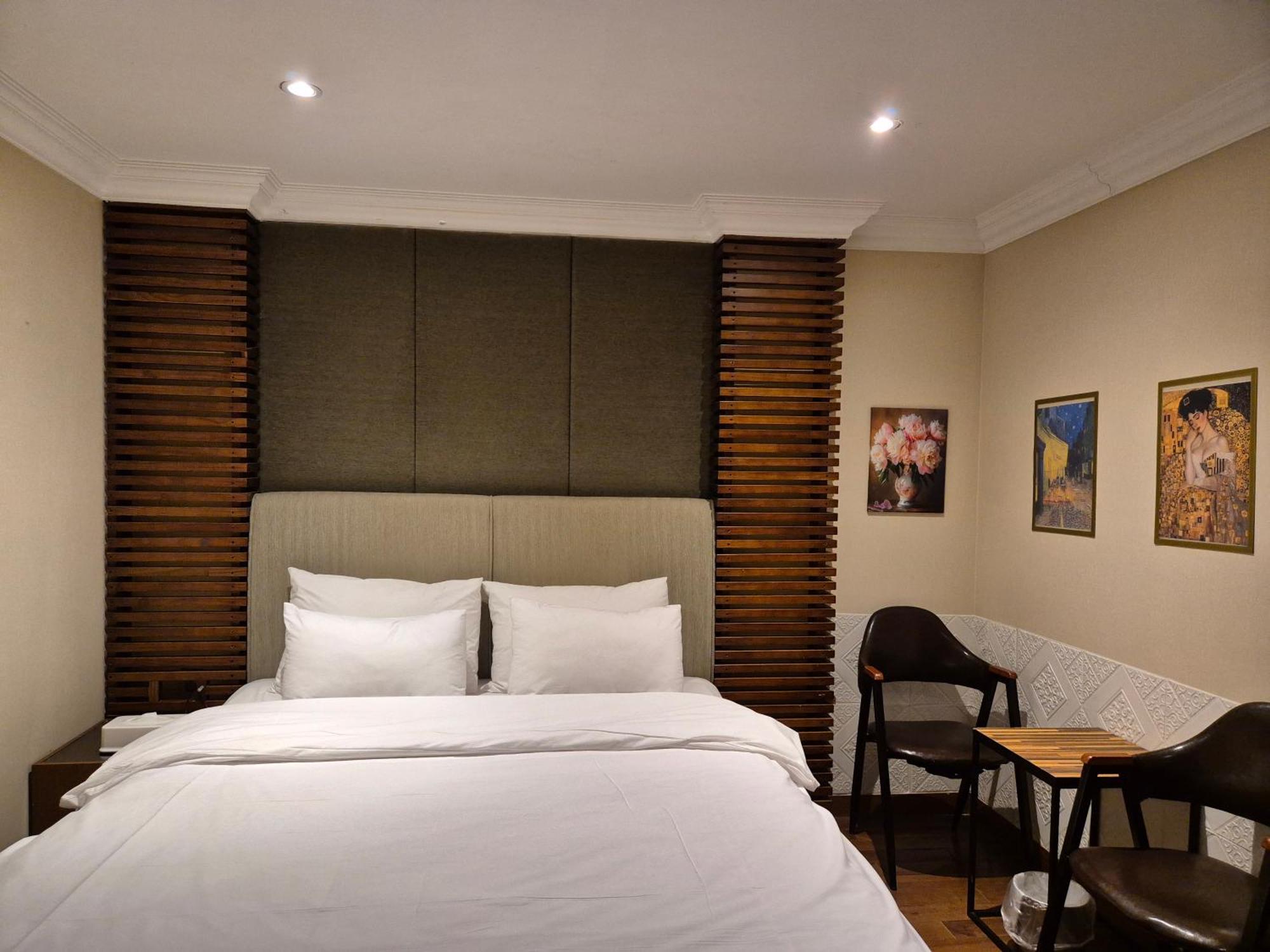 New Day Gangnam Motel *